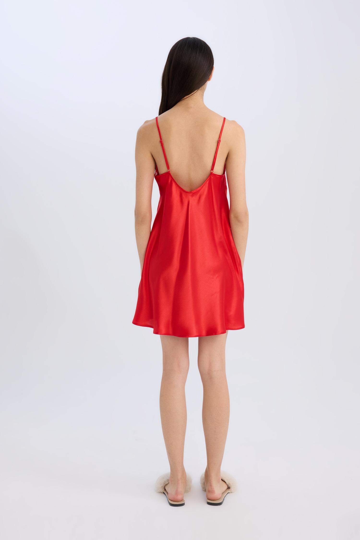 V Yaka Saten Askılı Gecelik