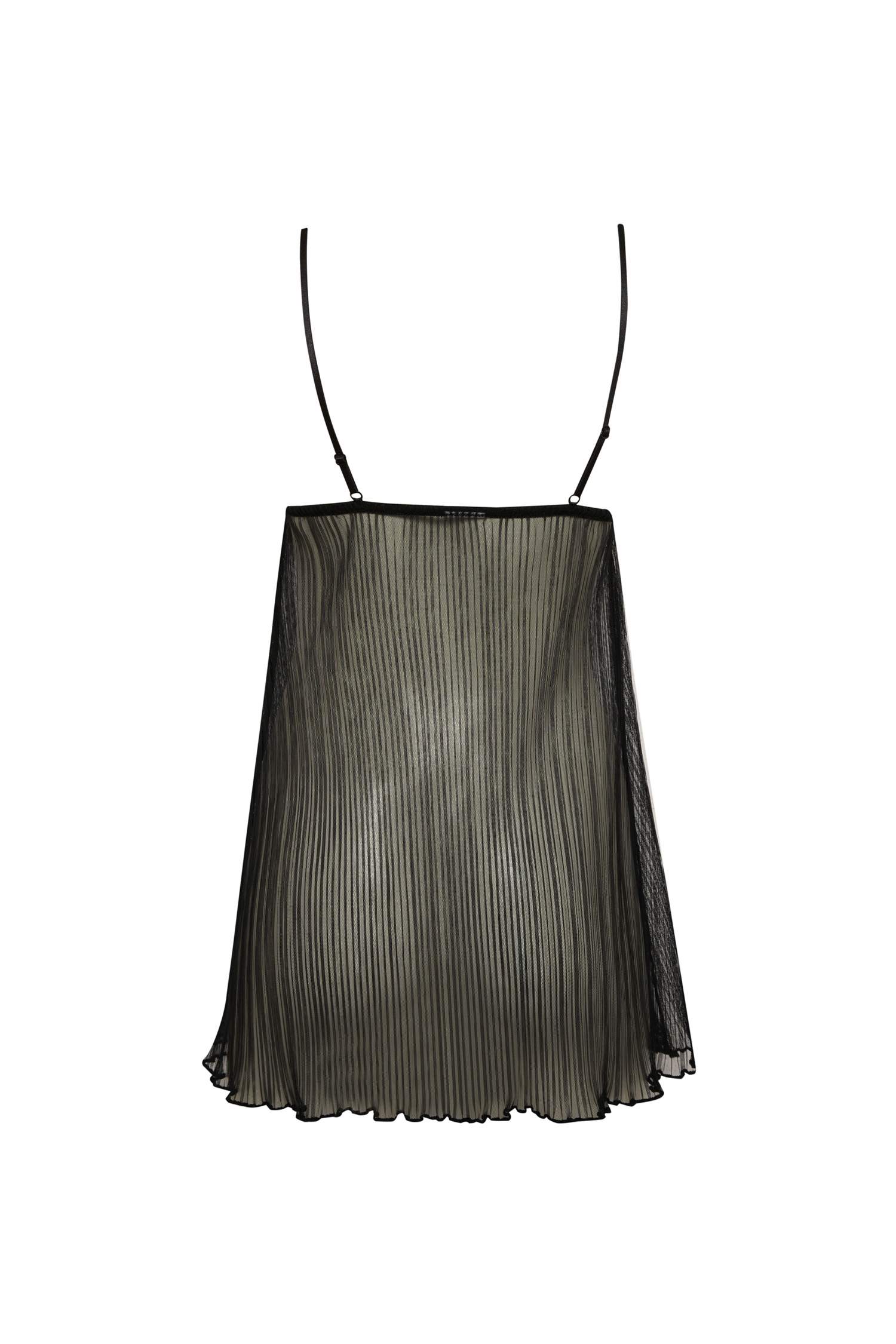 قميص نوم قصير بالدانتيل