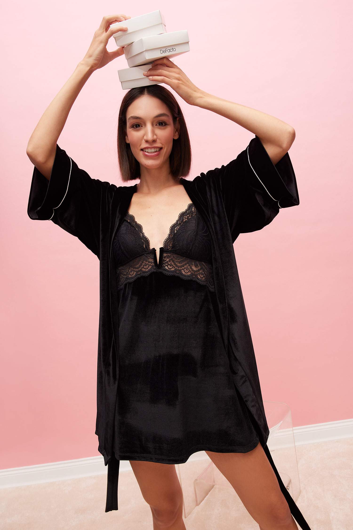 قميص نوم مخمل قصة عادية بياخة V Fall in Love من