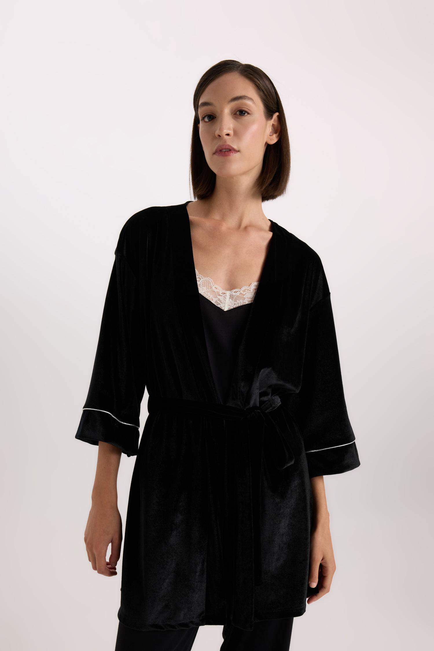 Regular Fit Wrap Yaka Kadife Yarım Kol Sabahlık-Fall in Love