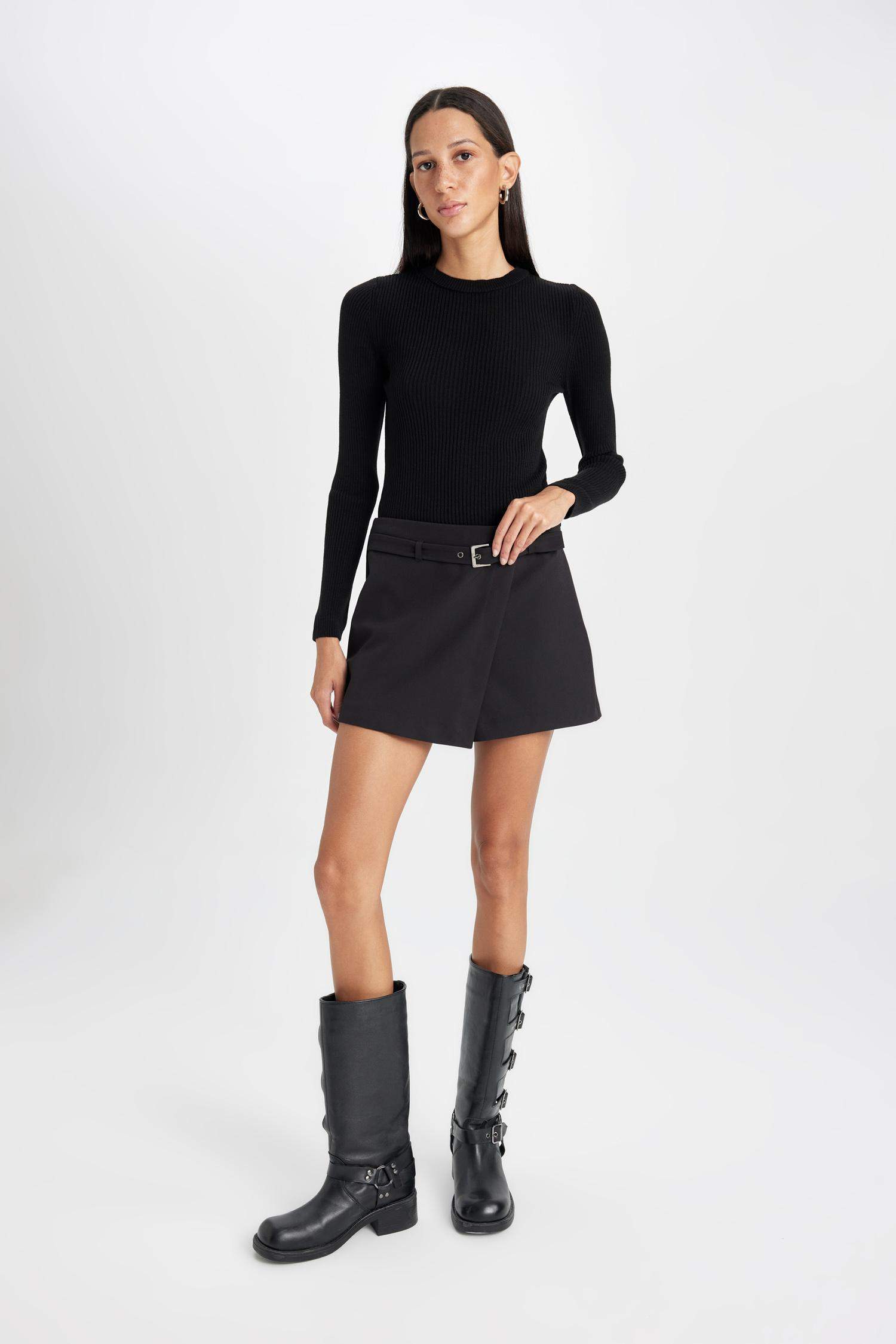 A Cut High waist Asymmetric Shorts