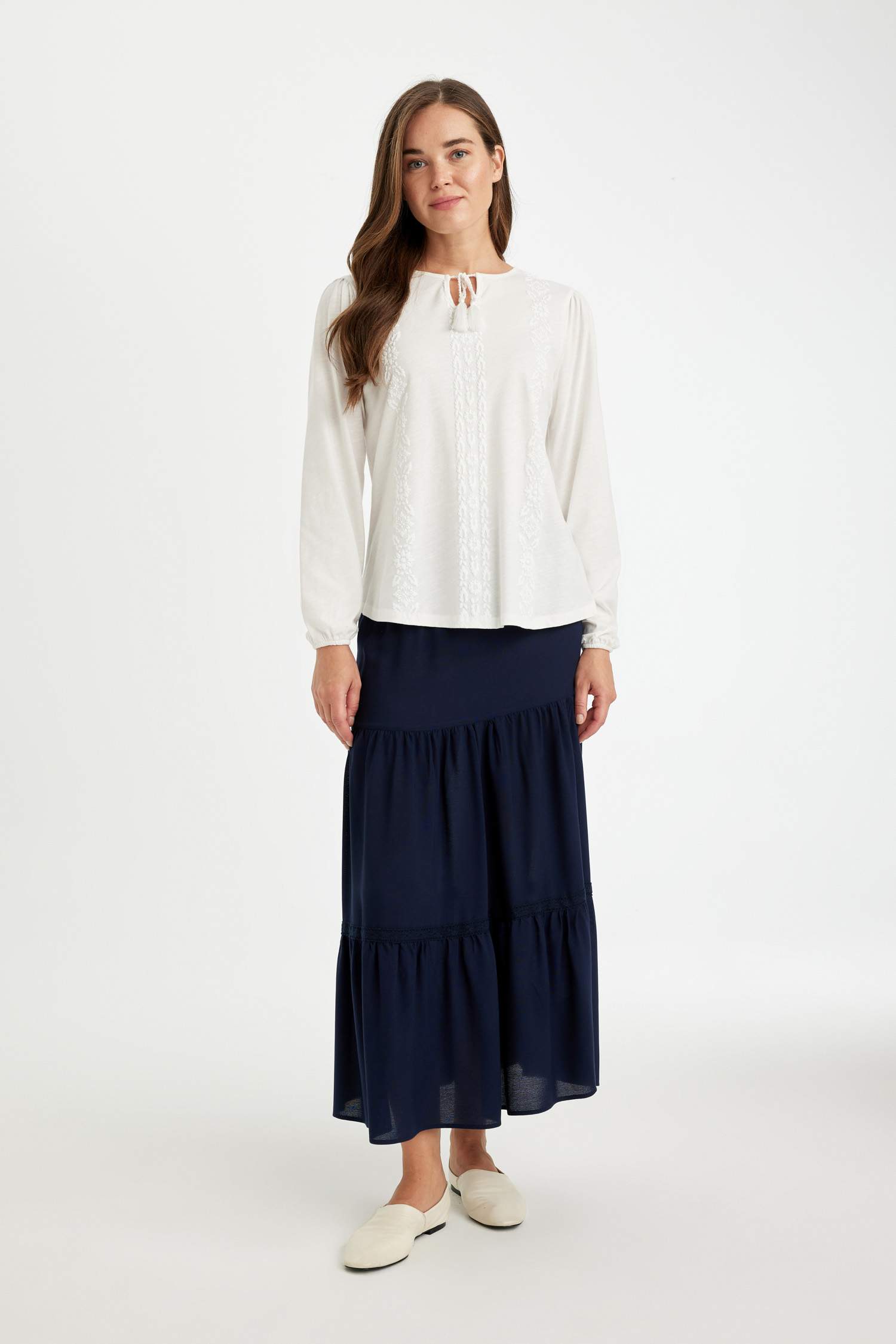 Regular Fit Bisiklet Yaka Bağlamalı Flamlı Pamuk Uzun Kollu Tişört