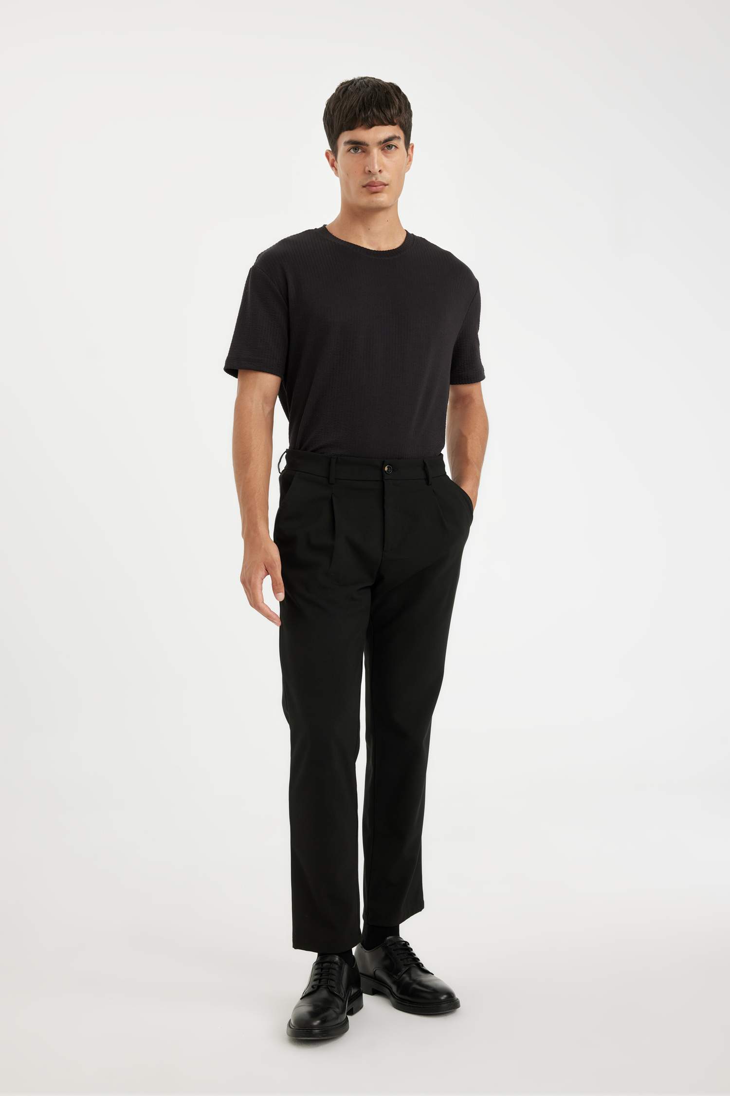 Regular Fit Crew Neck Crinkle Short Sleeve T-Shirt