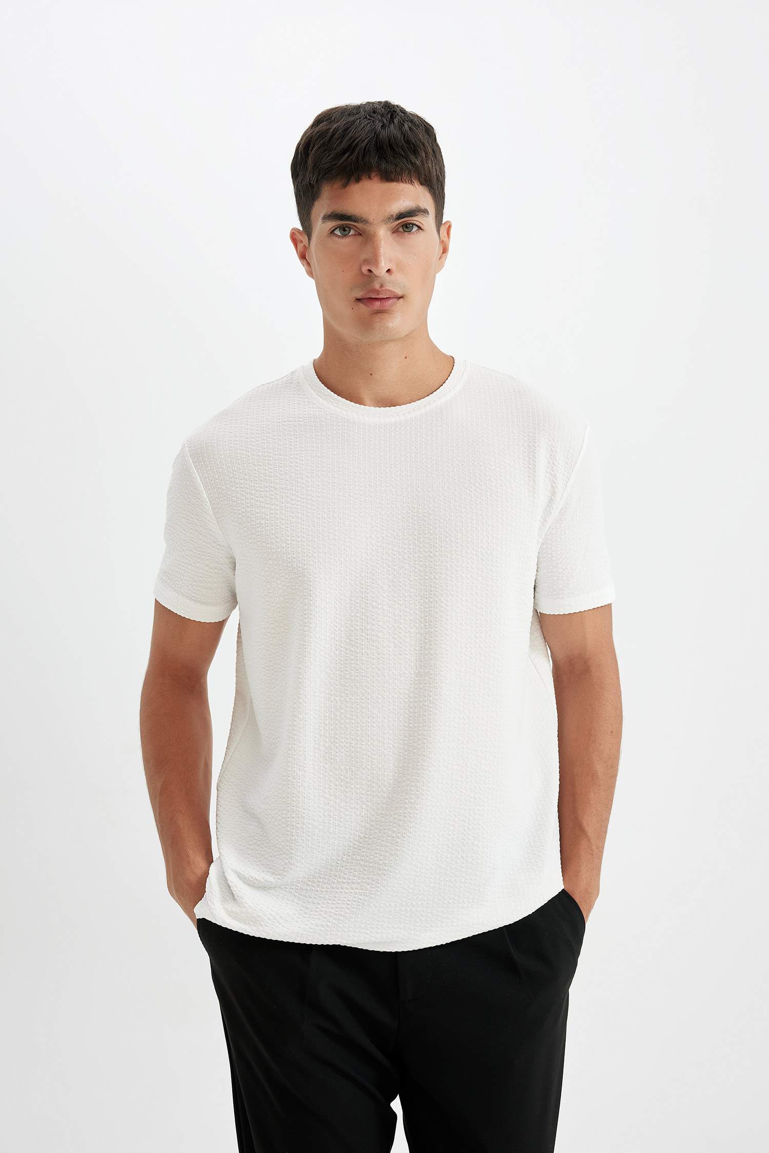 تيشيرت نص ردن كرنكيل قصة عادية ياخة مستديرة