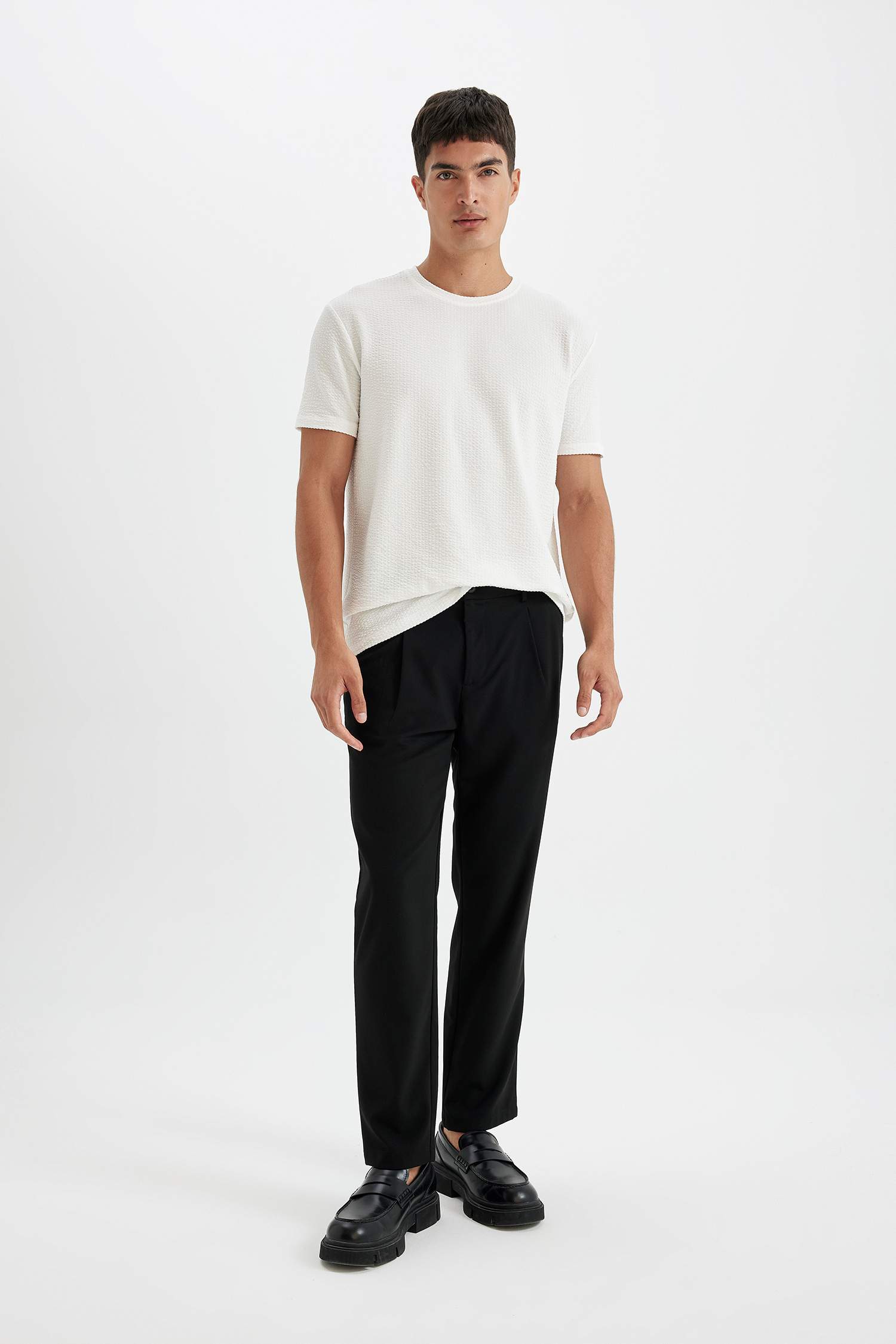 تيشيرت نص ردن كرنكيل قصة عادية ياخة مستديرة