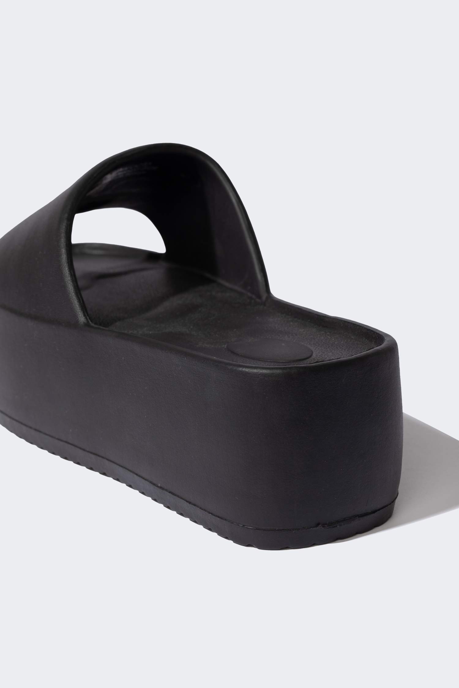 Kadın Yüksek Taban Tek Bantlı Eva Terlik