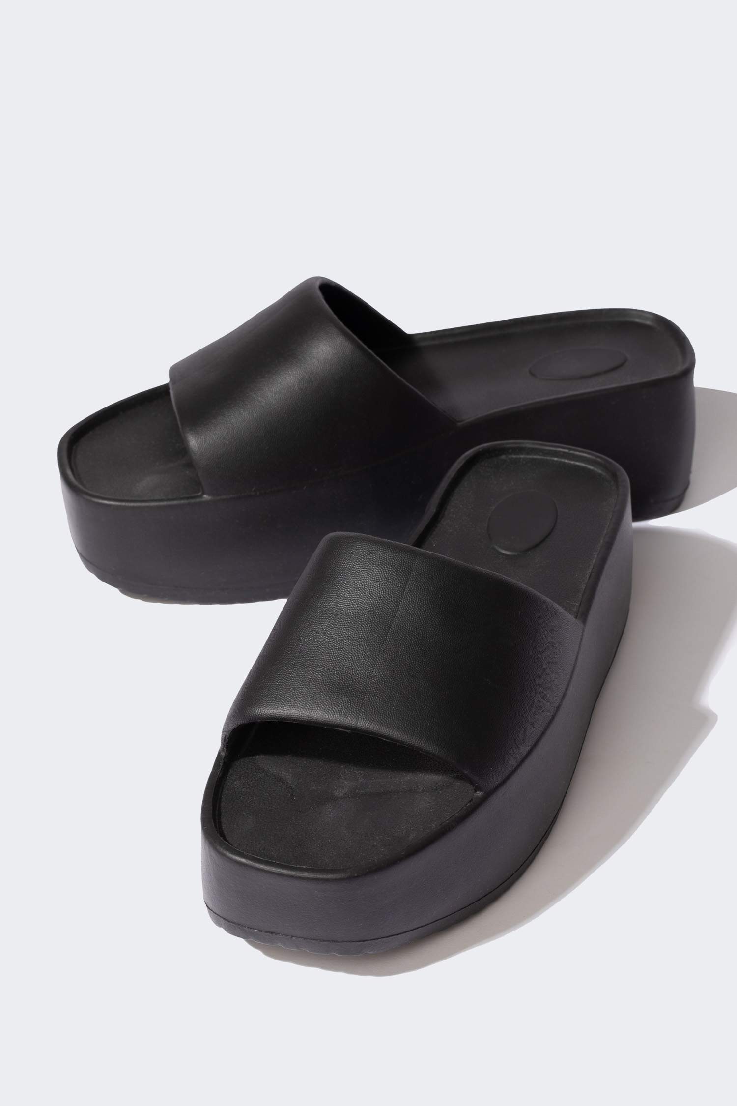 Kadın Yüksek Taban Tek Bantlı Eva Terlik