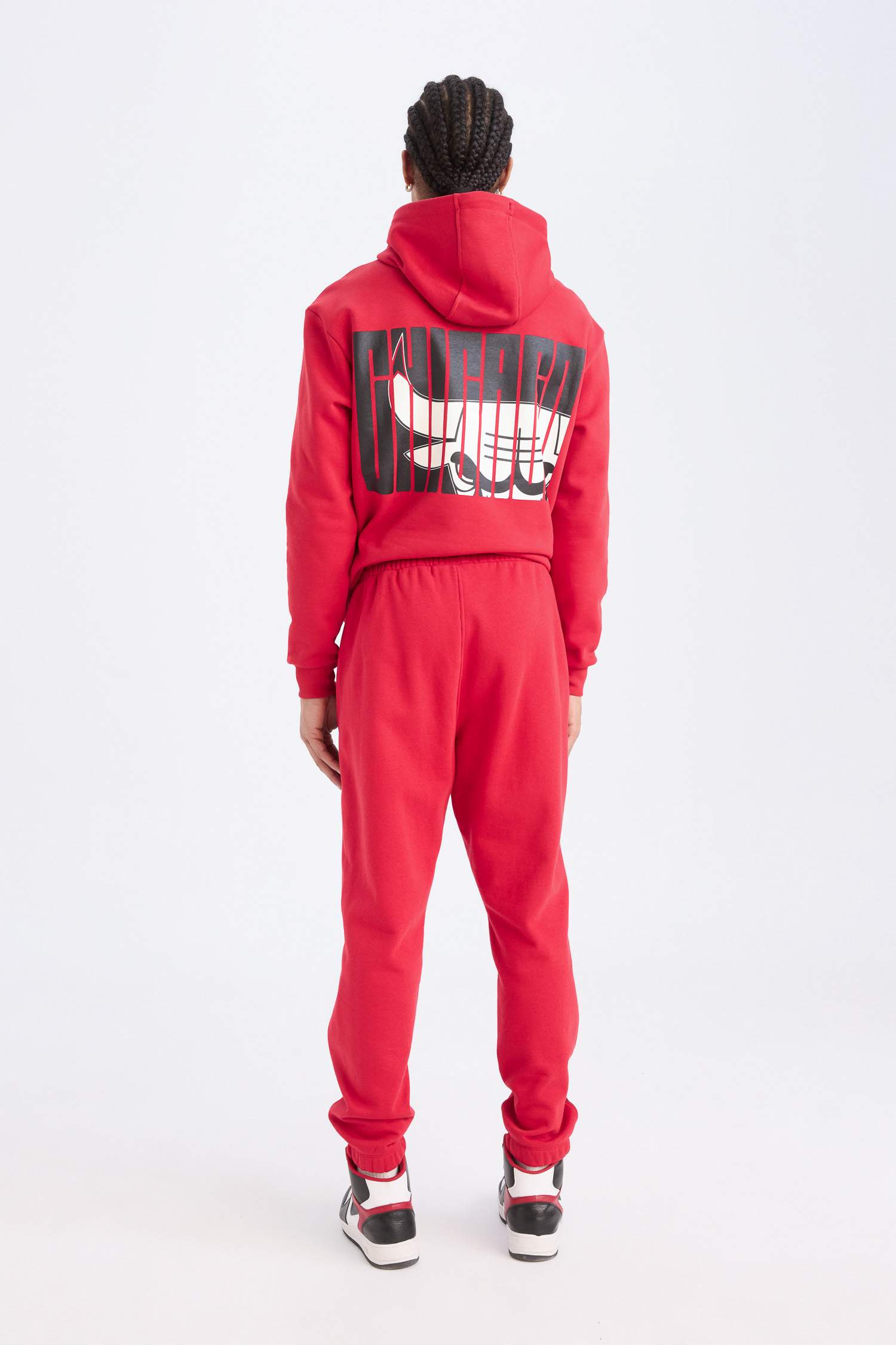 بنطلون سويت بانتس جوجر رياضي قصة عادية من شيكاغو بولز