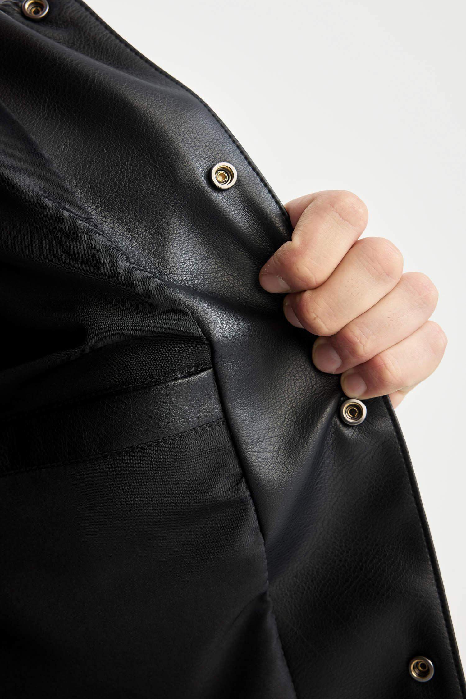 جاكيت جلد صناعي سليم فيت بياخة قميص مقاوم للماء