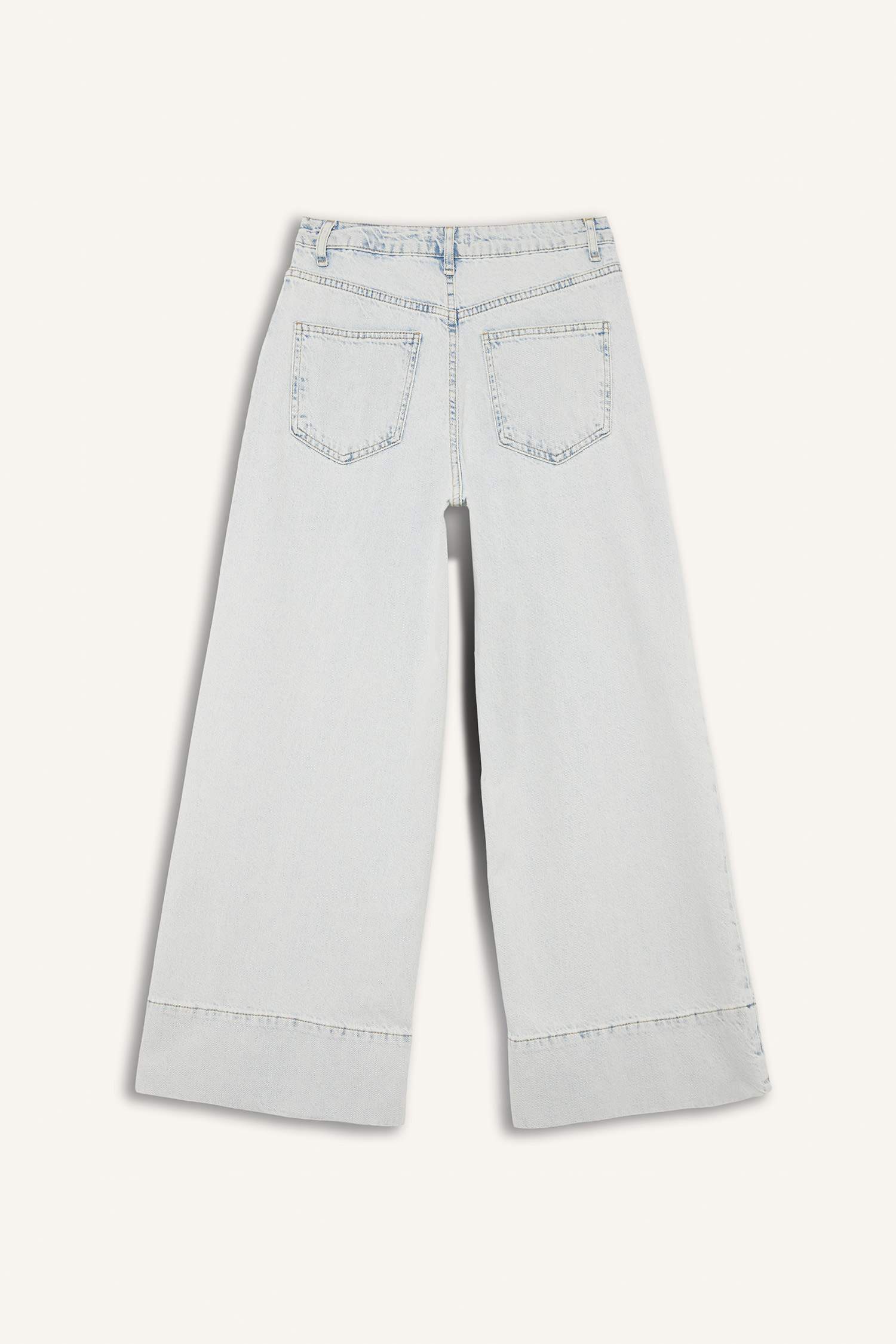 سروال جينز قصير واسع برجل واسع وخصر عالي