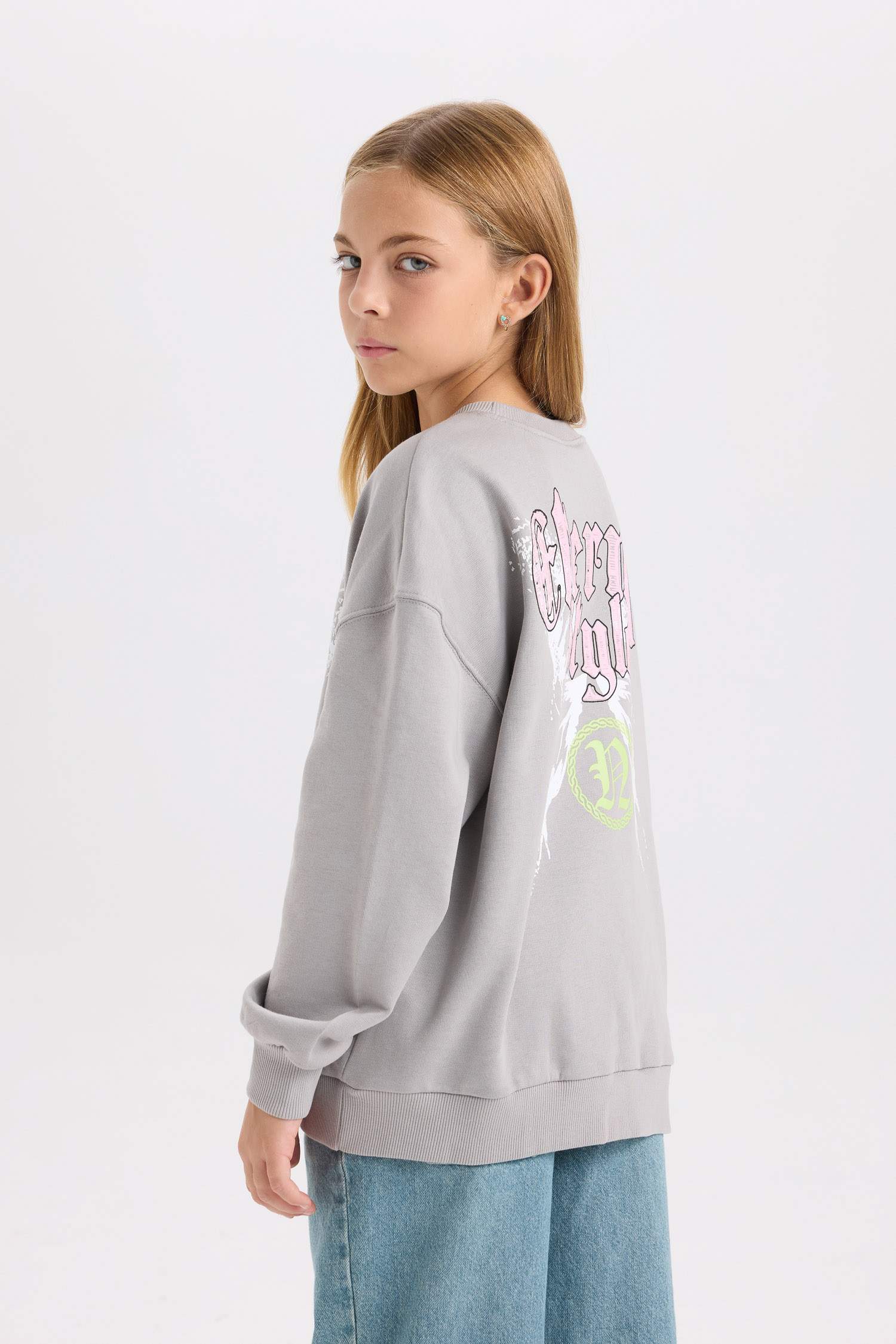 Girl Oversized Fit Back Printed Sweatshirt