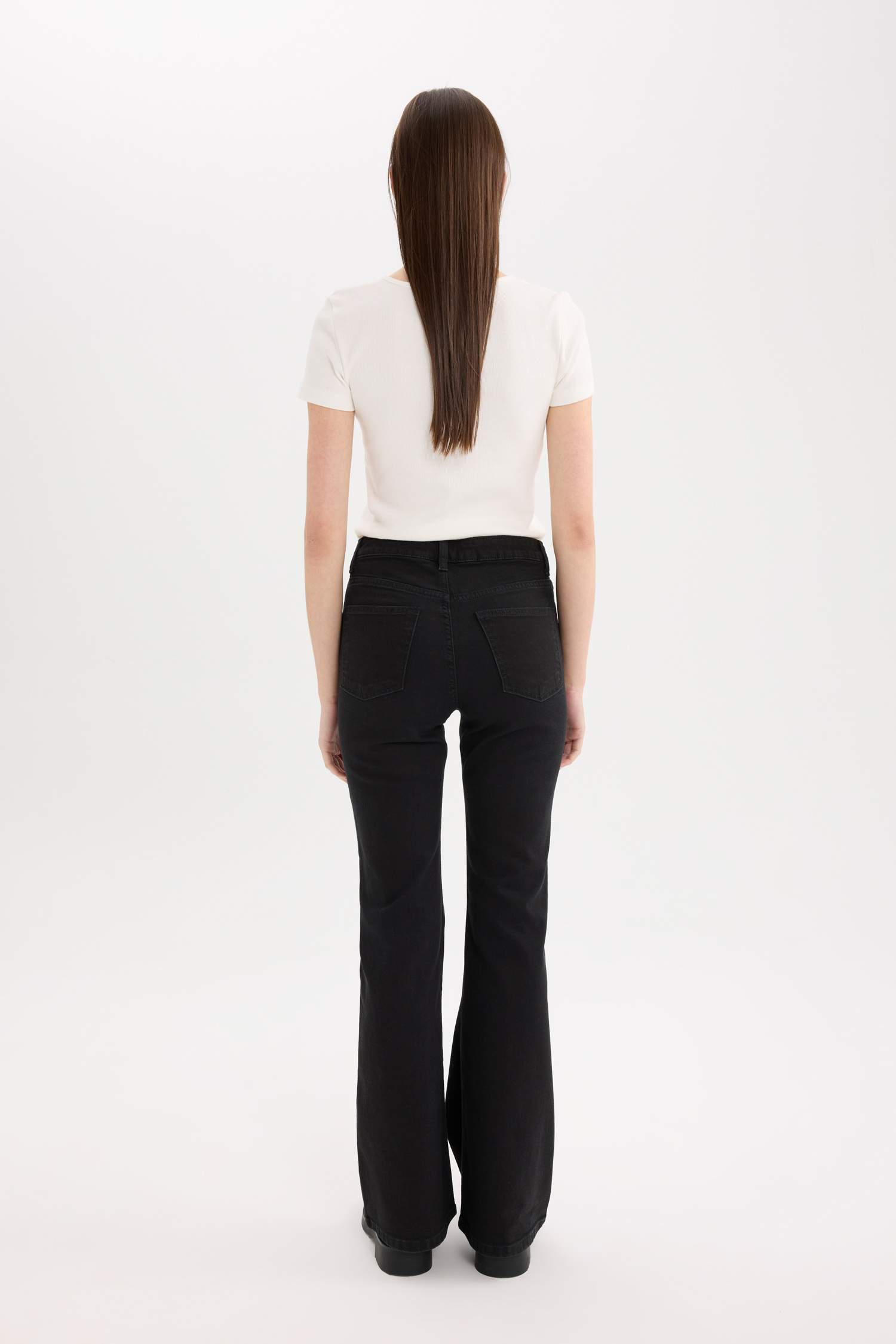 Mia Yüksek Bel Düz Paça Cepli Jean Pantolon