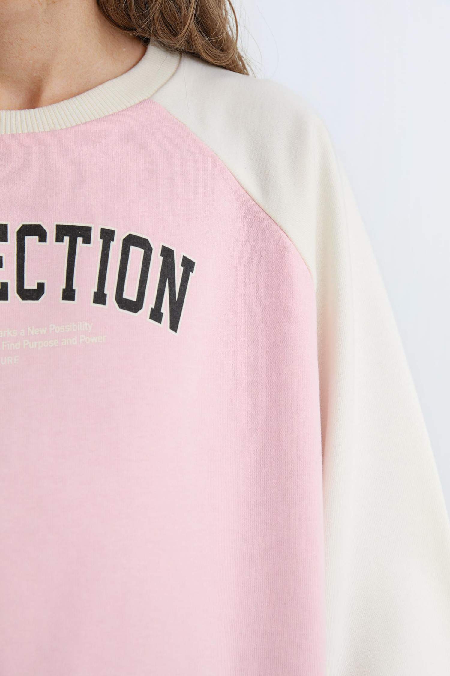 Kız Çocuk Relax Fit Bisiklet Yaka Baskılı Sweatshirt