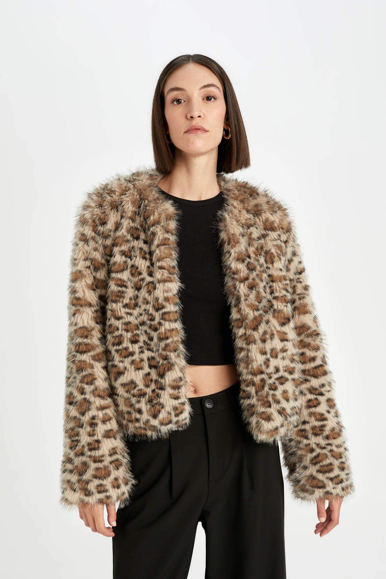 Regular Fit Leopar Desenli Kısa Suni Kürk Ceket Mont