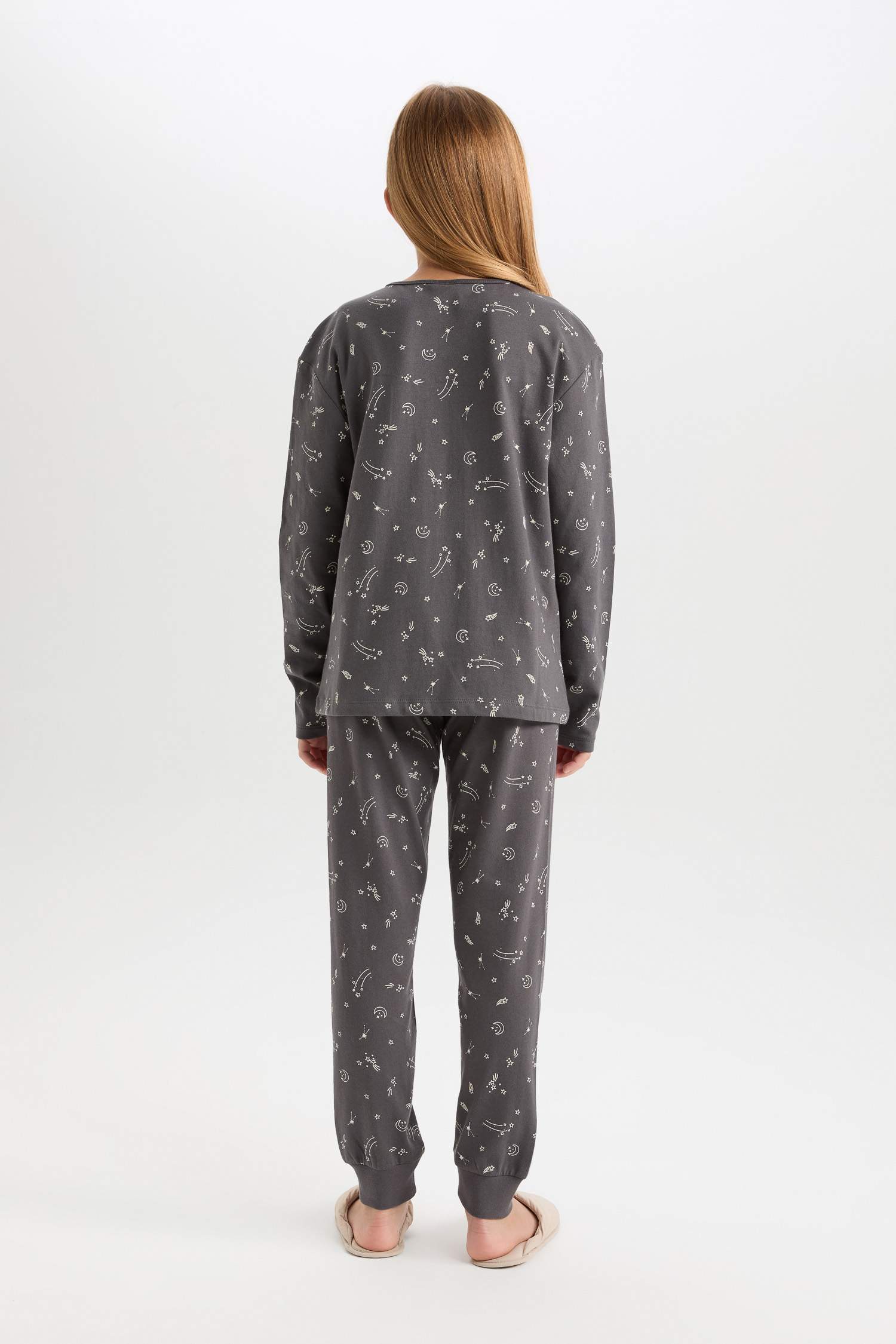 Kız Çocuk Pijama Takımı Desenli Uzun Kollu Üst Beli Lastikli Uzun Alt