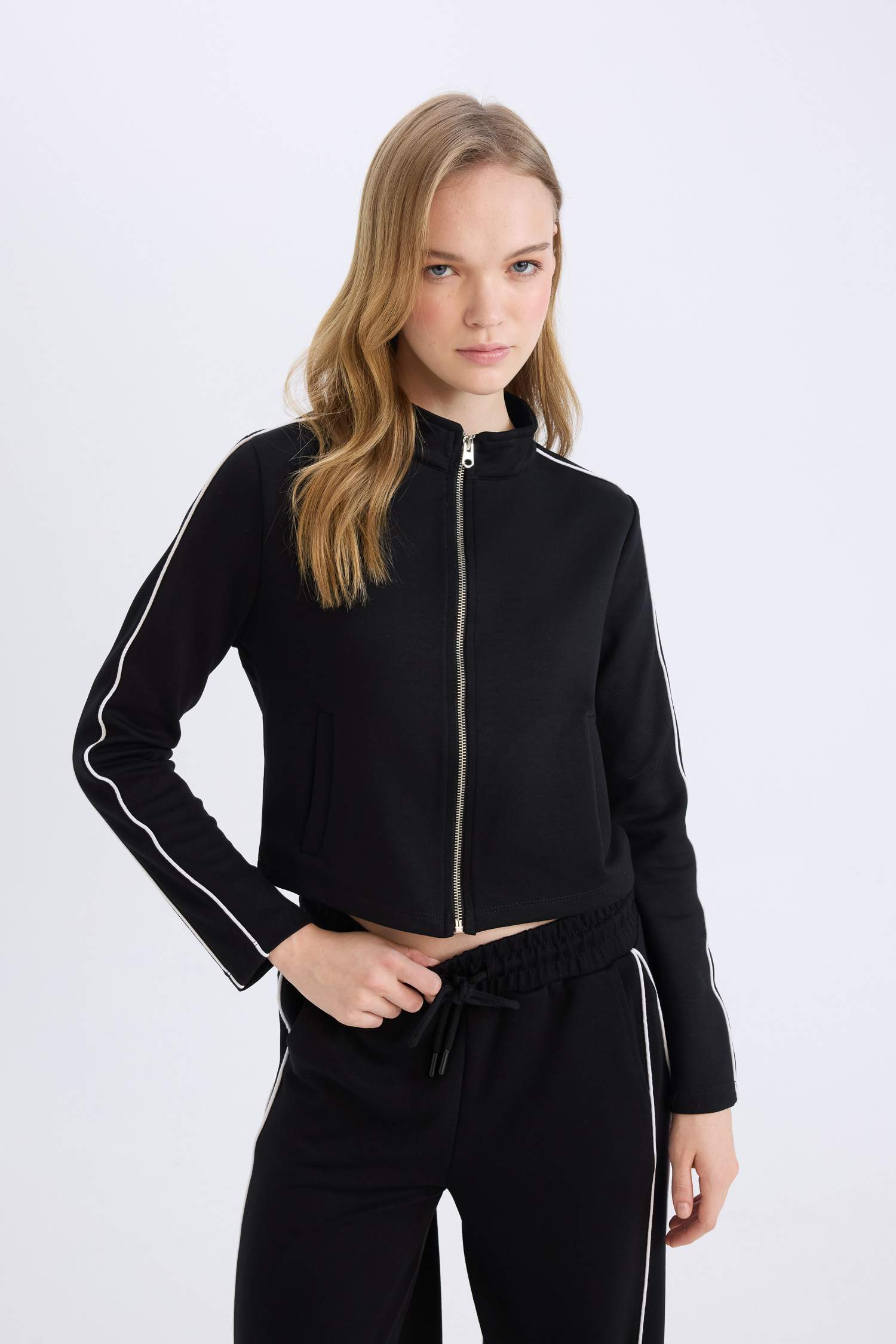 Fitted Dik Yaka Basic Düz Modal Fermuarlı Hırka