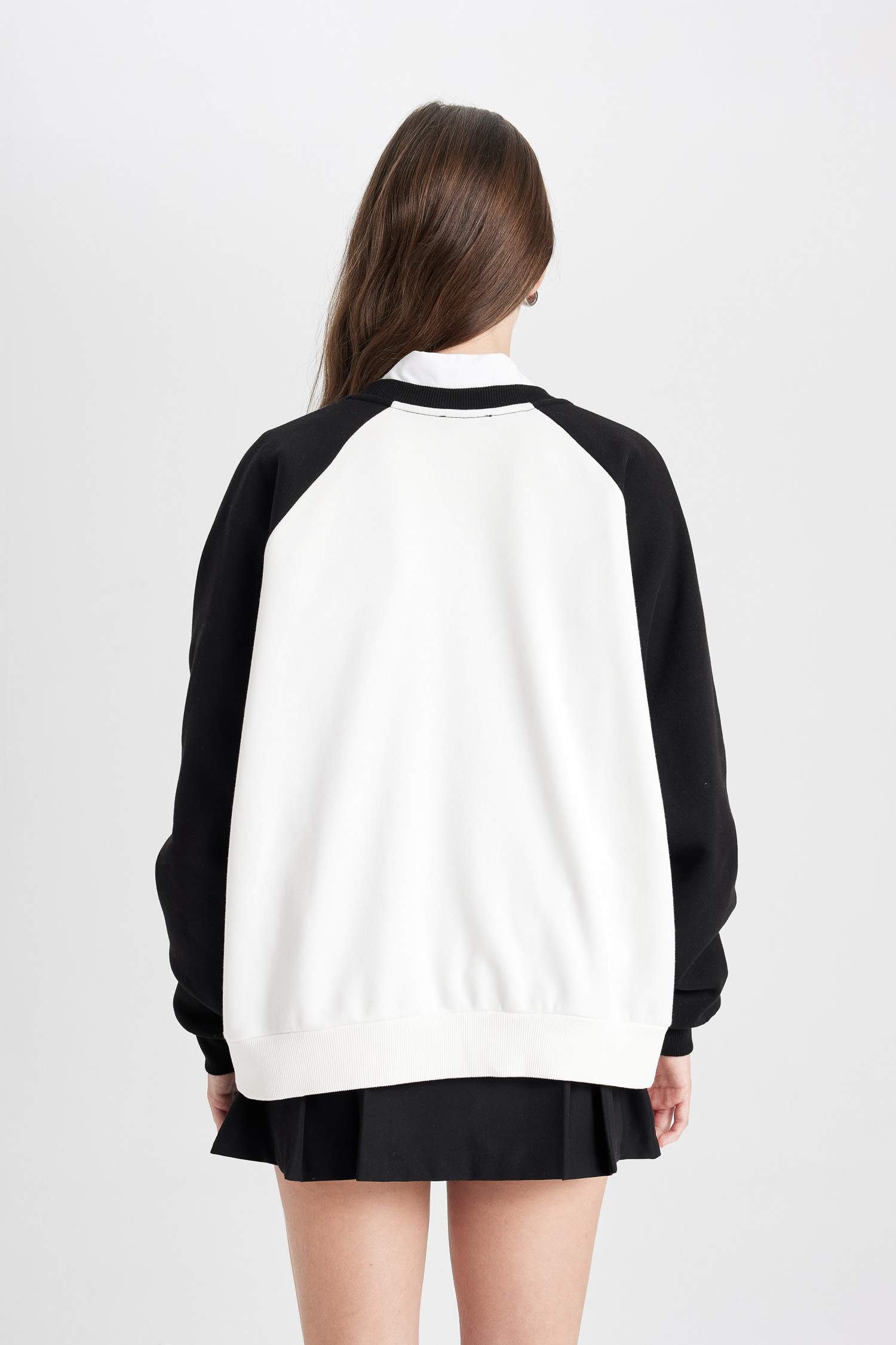 Loose Fit Color Block Printed Sweatshirt