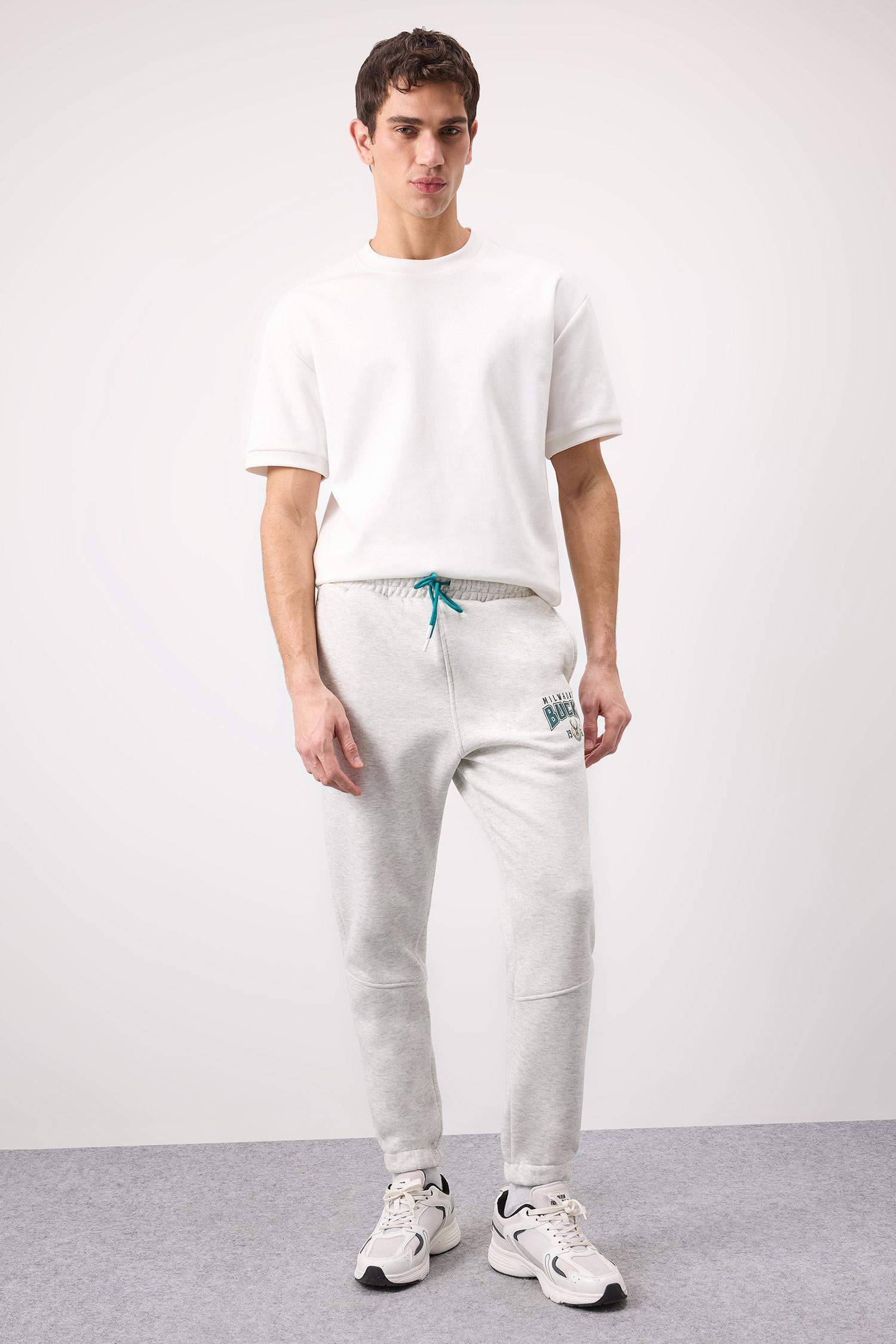 DeFactoFit NBA Milwaukee Bucks Kalın Jogger Eşofman Altı Standart Fit Beli Bağcıklı Cepli 