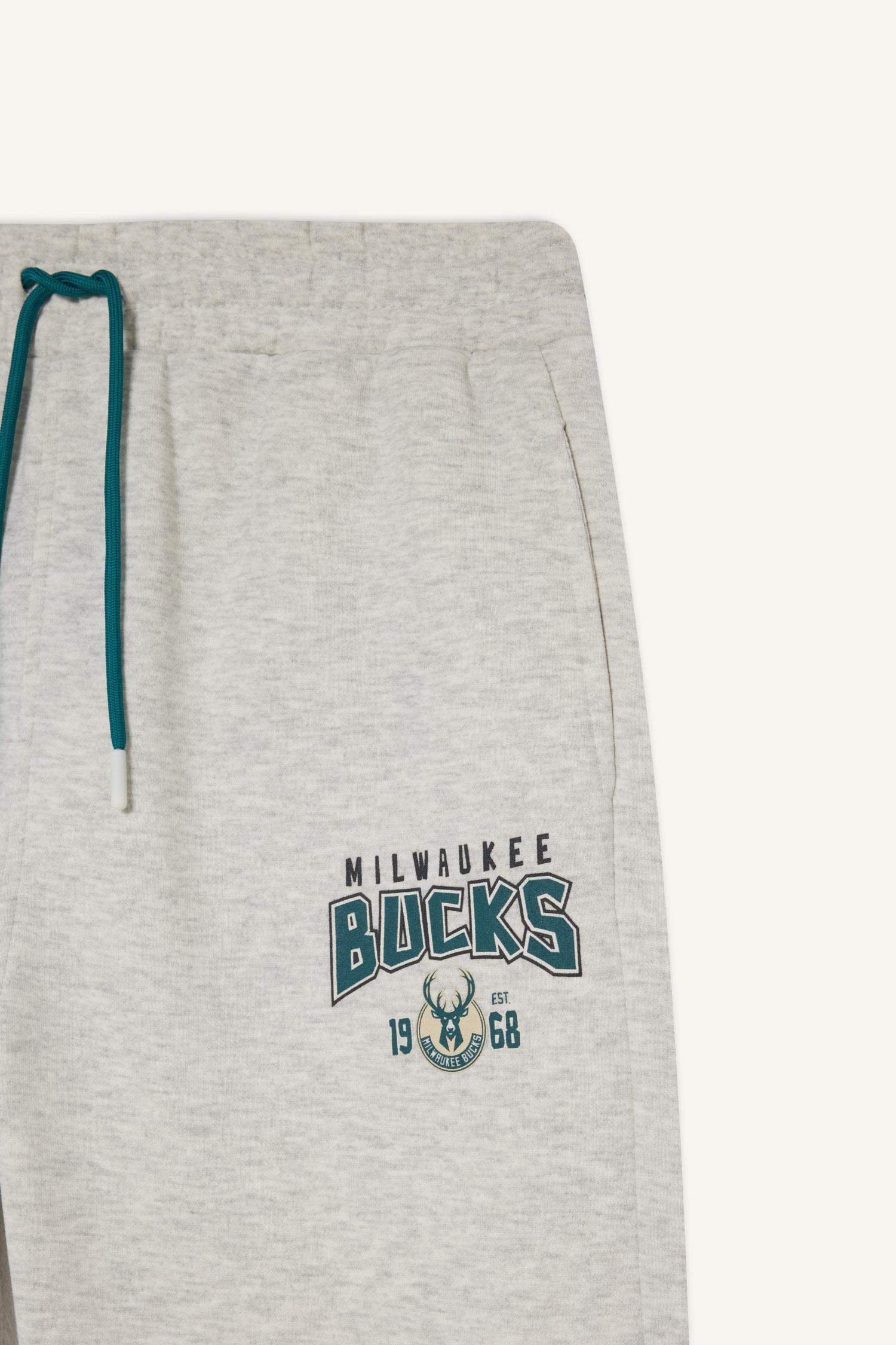 DeFactoFit NBA Milwaukee Bucks Kalın Jogger Eşofman Altı Standart Fit Beli Bağcıklı Cepli 