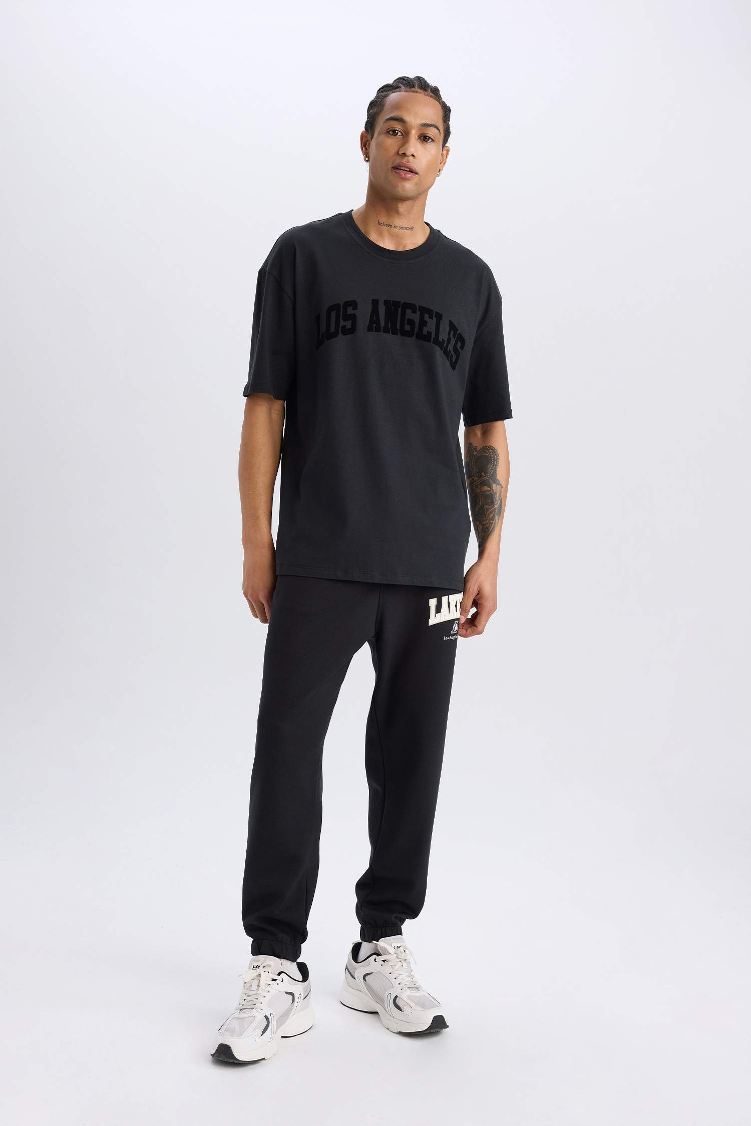 DeFactoFit NBA Los Angeles Lakers Oversize Fit Crew Neck Sports T-Shirt