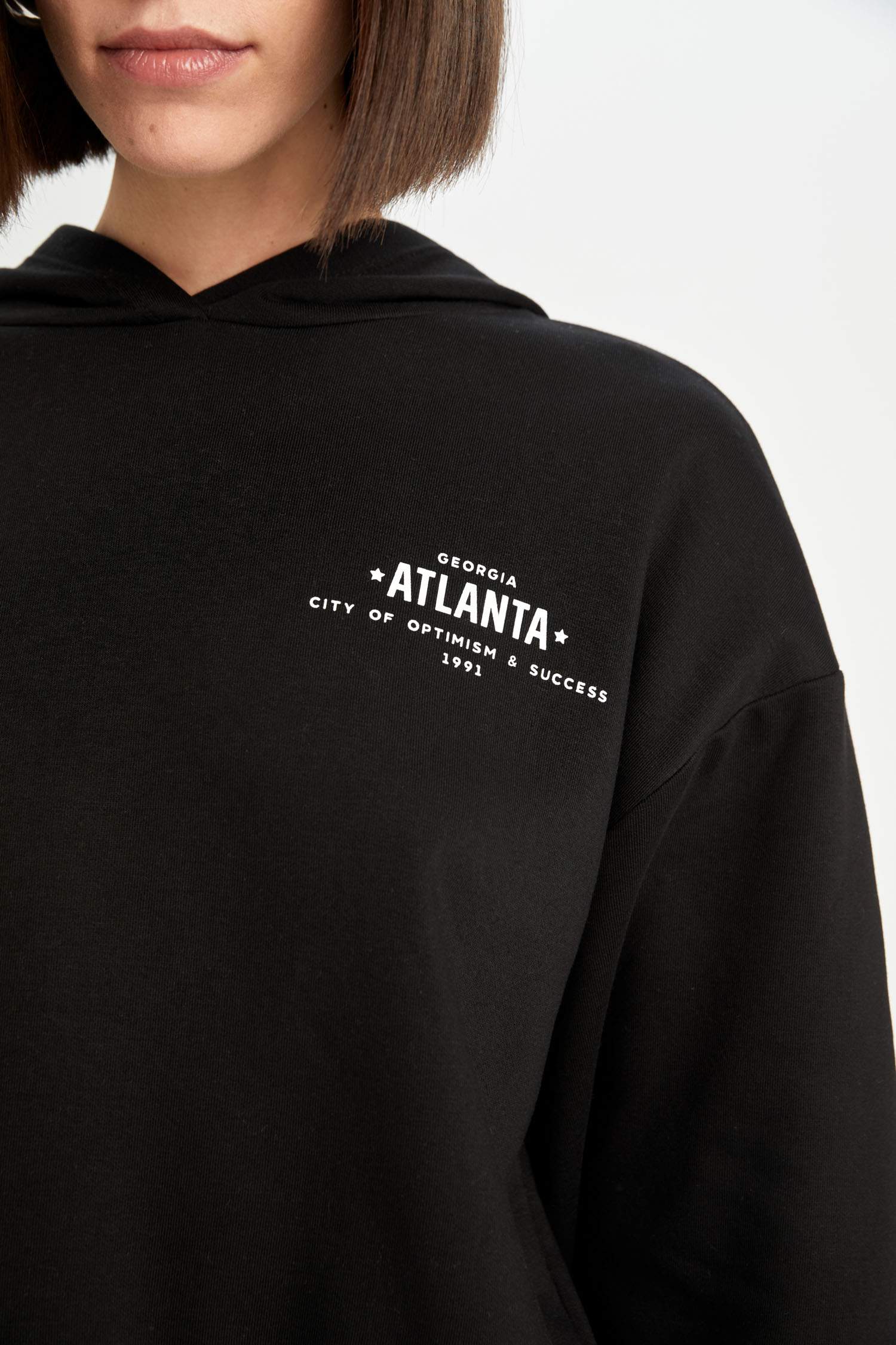 Boxy Fit Kapüşonlu Baskılı Kalın Siyah Sweatshirt