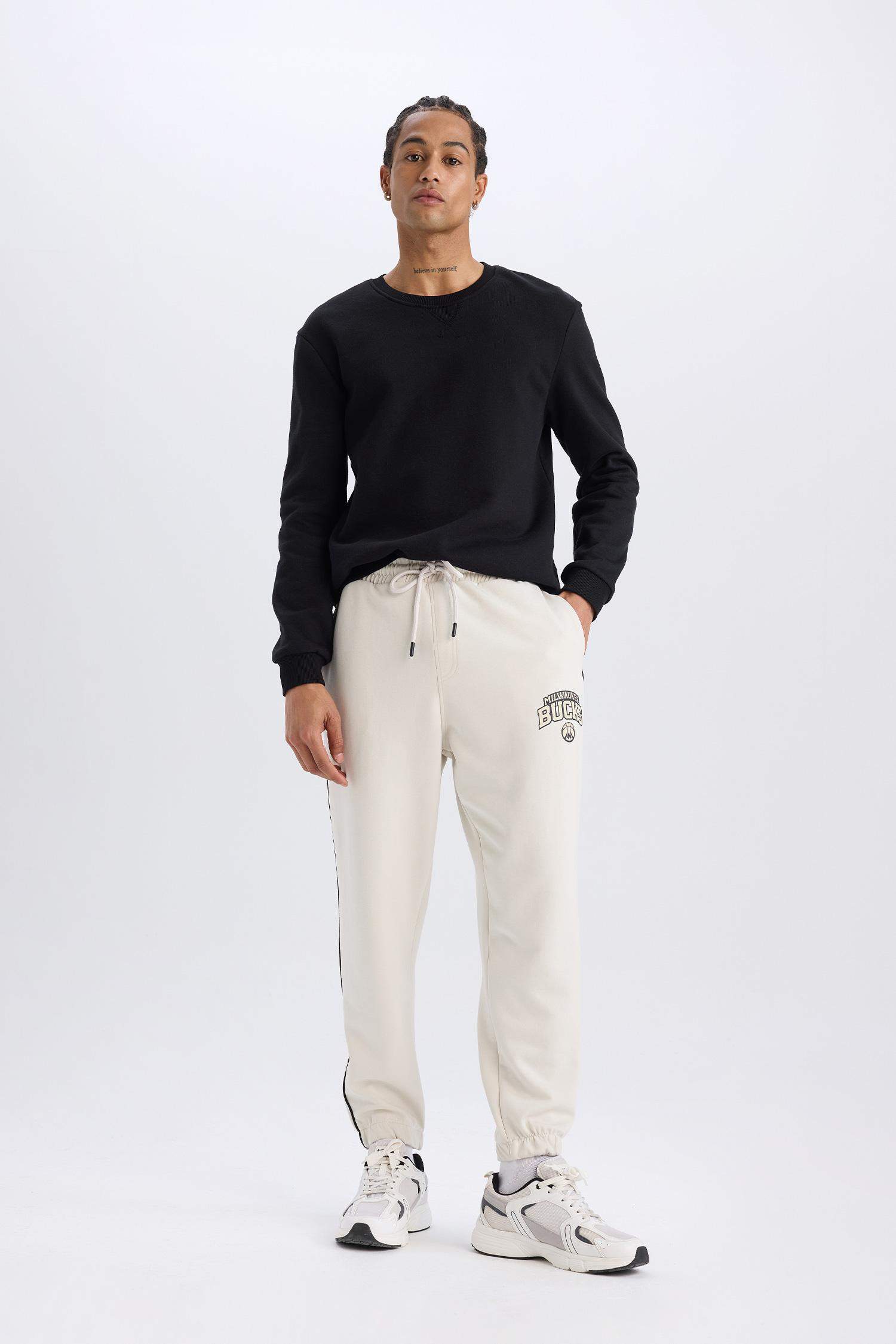 DeFactoFit NBA Milwaukee Bucks Jogger Eşofman Altı Standart Fit Cepli Esnek Bantlı Paça Skuba Dalgıç Kumaş 