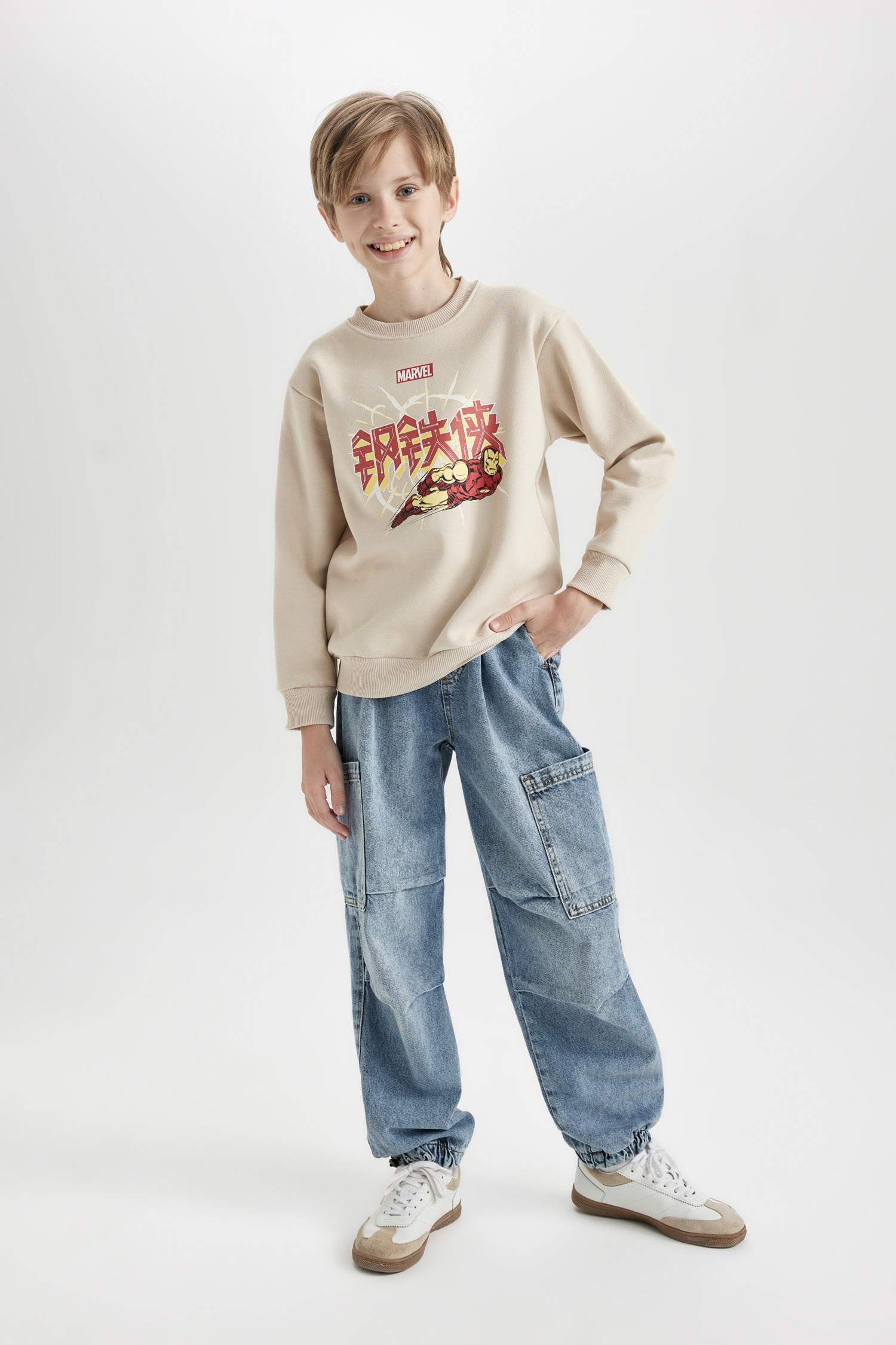 سويت شيرت اولادي تقيل قصة عادية من مارفل