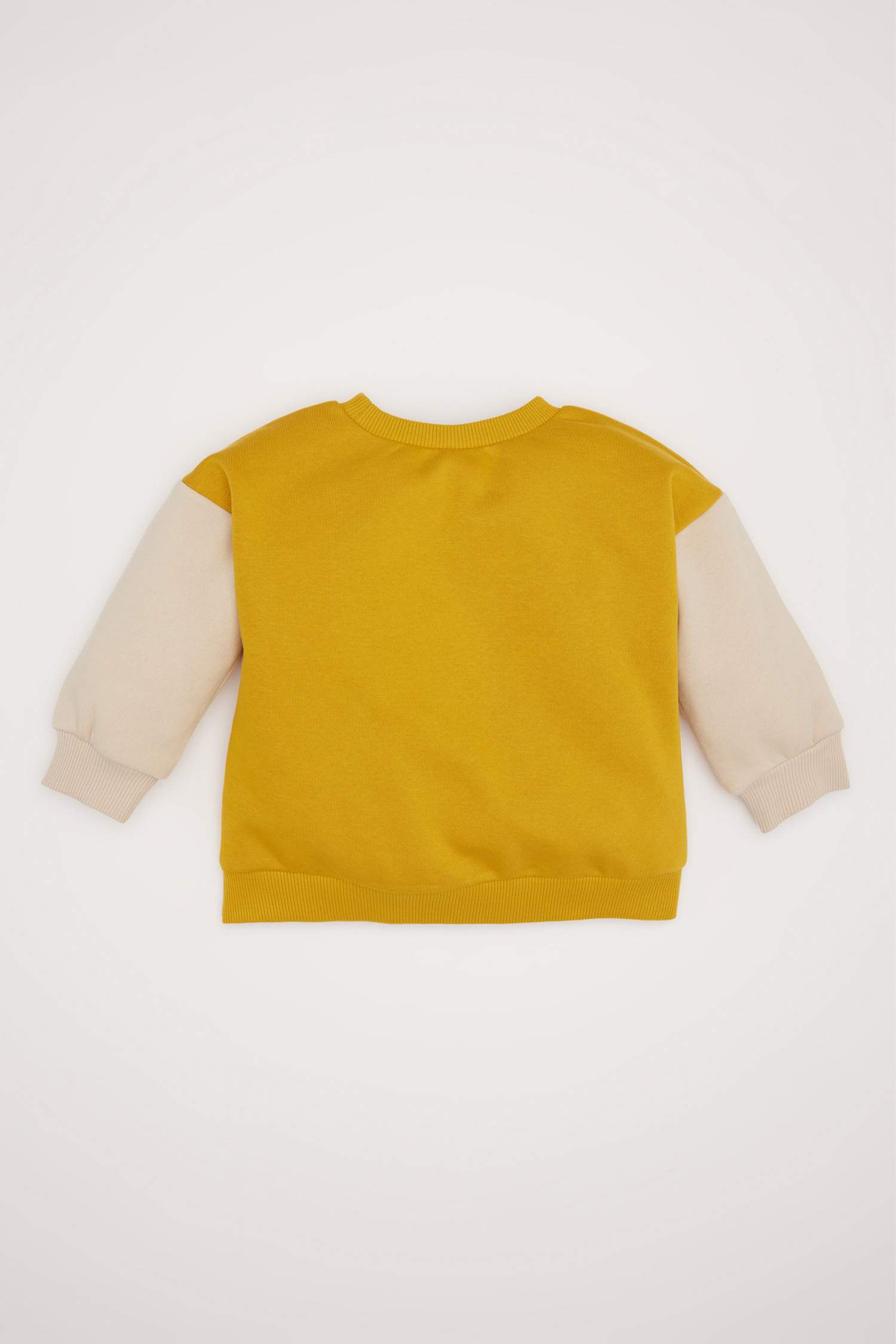 سويت شيرت ولادي قصة عادية بياخة مستديرة ببطانة ناعمة