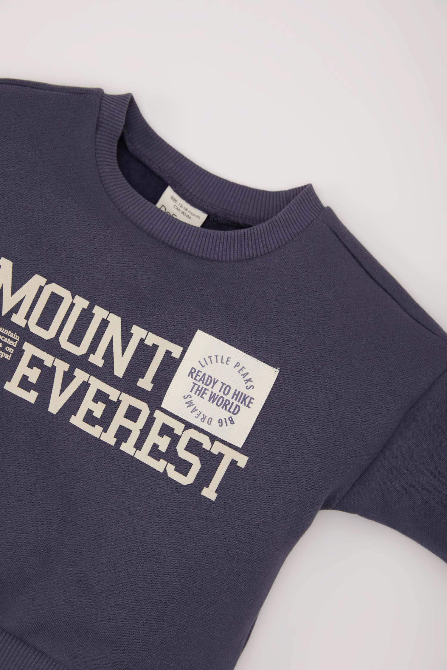 طقم بيبي اولادي سويت شيرت وسويت بانتس بطبعة شعار قصة عادية - قطعتين