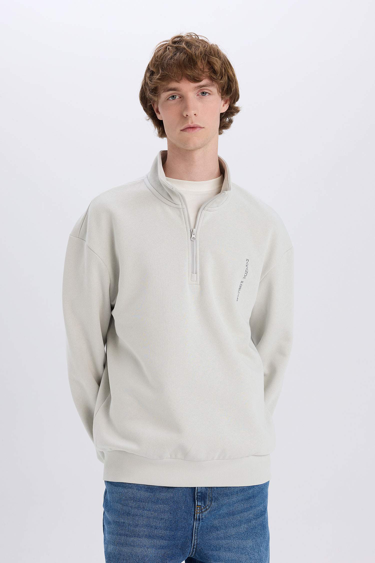 Marvel Boxy Fit Dik Yaka Fermuarlı Sırt Baskılı Sweatshirt