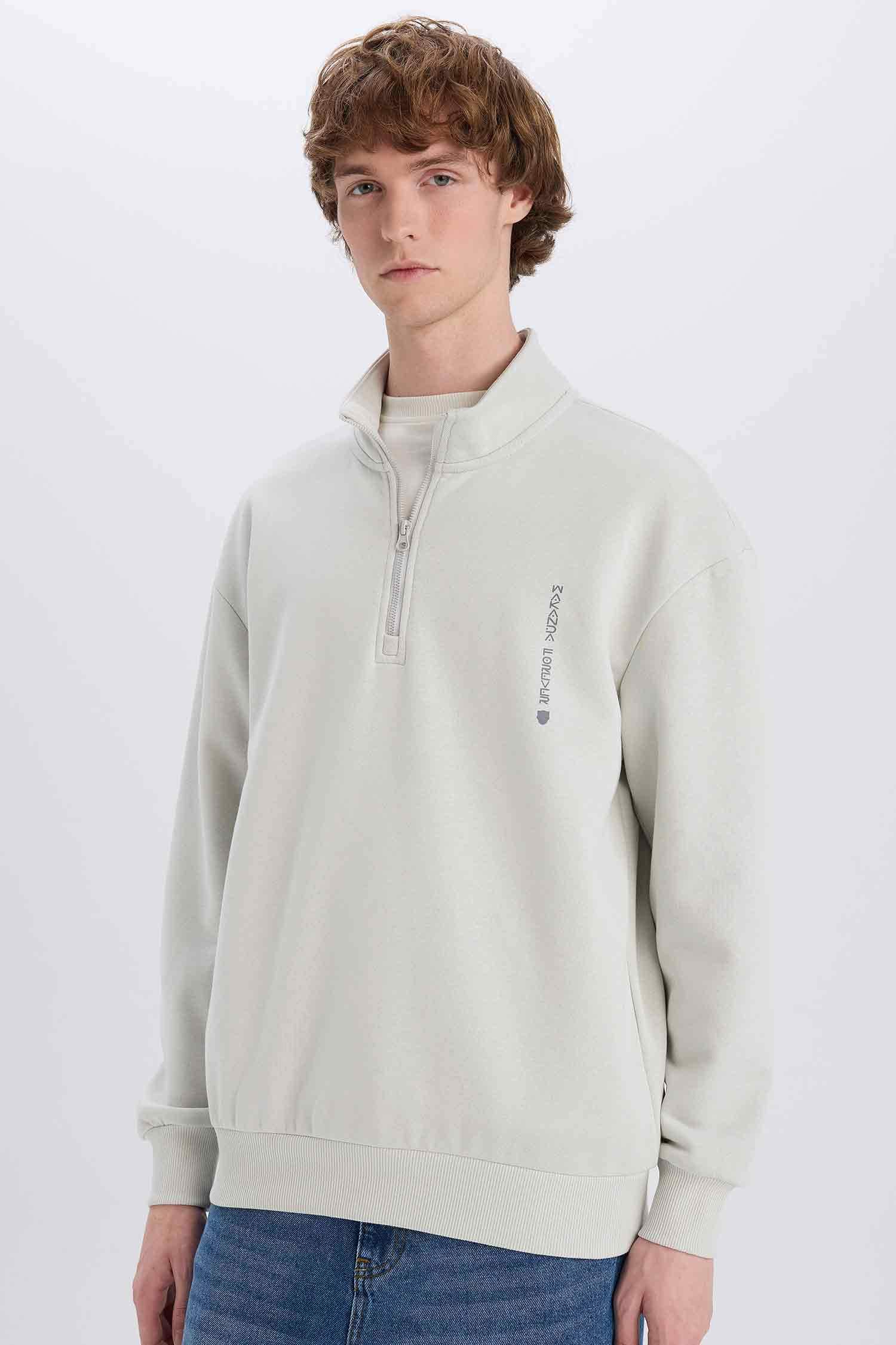 Marvel Boxy Fit Dik Yaka Fermuarlı Sırt Baskılı Sweatshirt