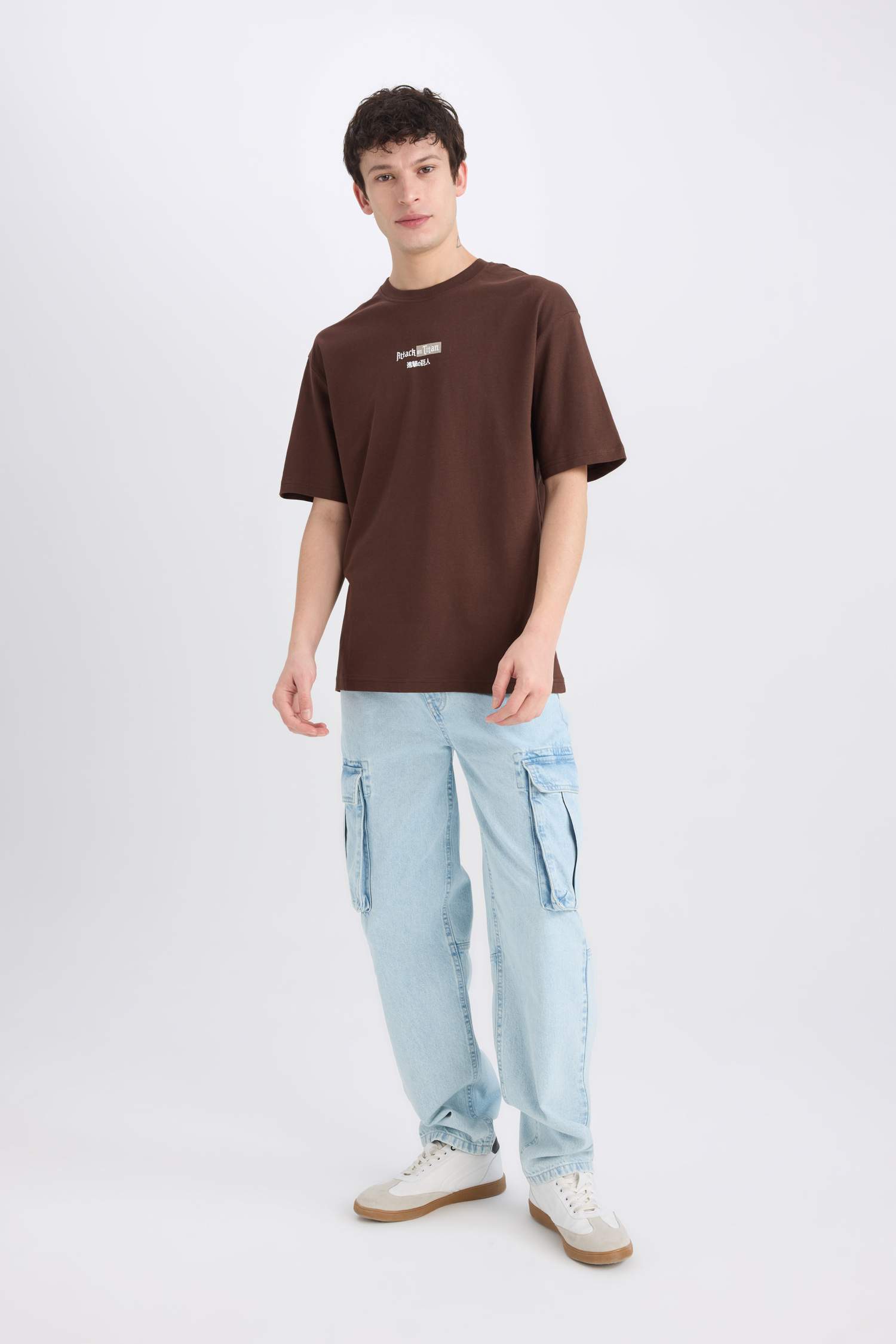 %100 Pamuk Attack on Titan Boxy Fit Bisiklet Yaka Sırt Baskılı Kısa Kollu Tişört