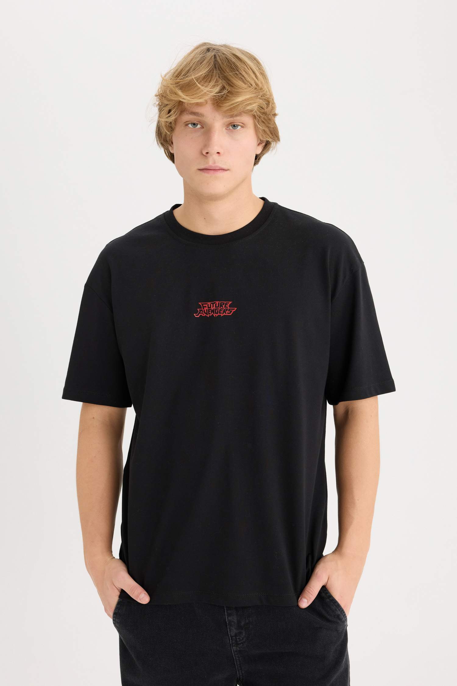 Boxy Fit Marvel Licensed Crew Neck Printed Short Sleeve T-Shirt