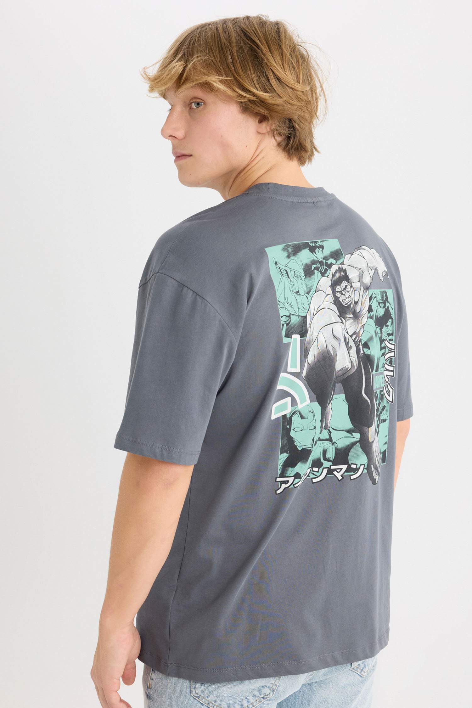 %100 Pamuk Marvel Boxy Fit Bisiklet Yaka Sırt Baskılı Kısa Kollu Tişört