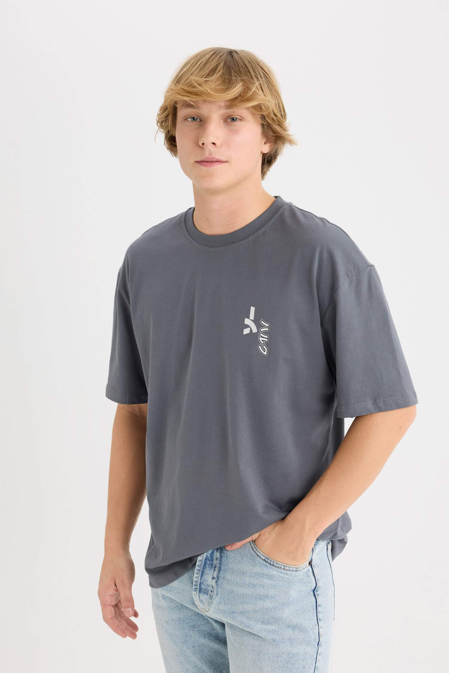 %100 Pamuk Marvel Boxy Fit Bisiklet Yaka Sırt Baskılı Kısa Kollu Tişört