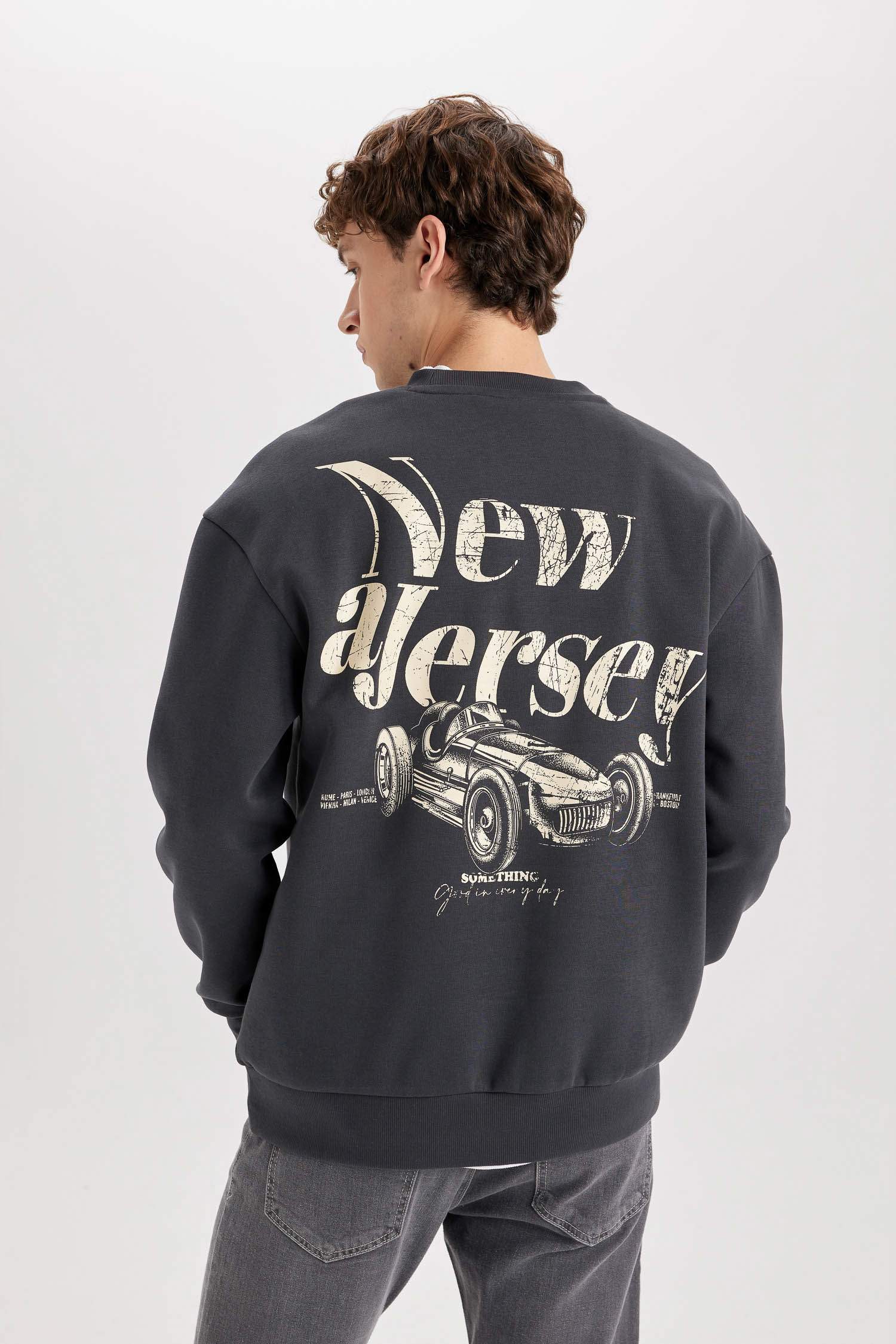 Boxy Fit Printed Long Sleeve Sweatshirt