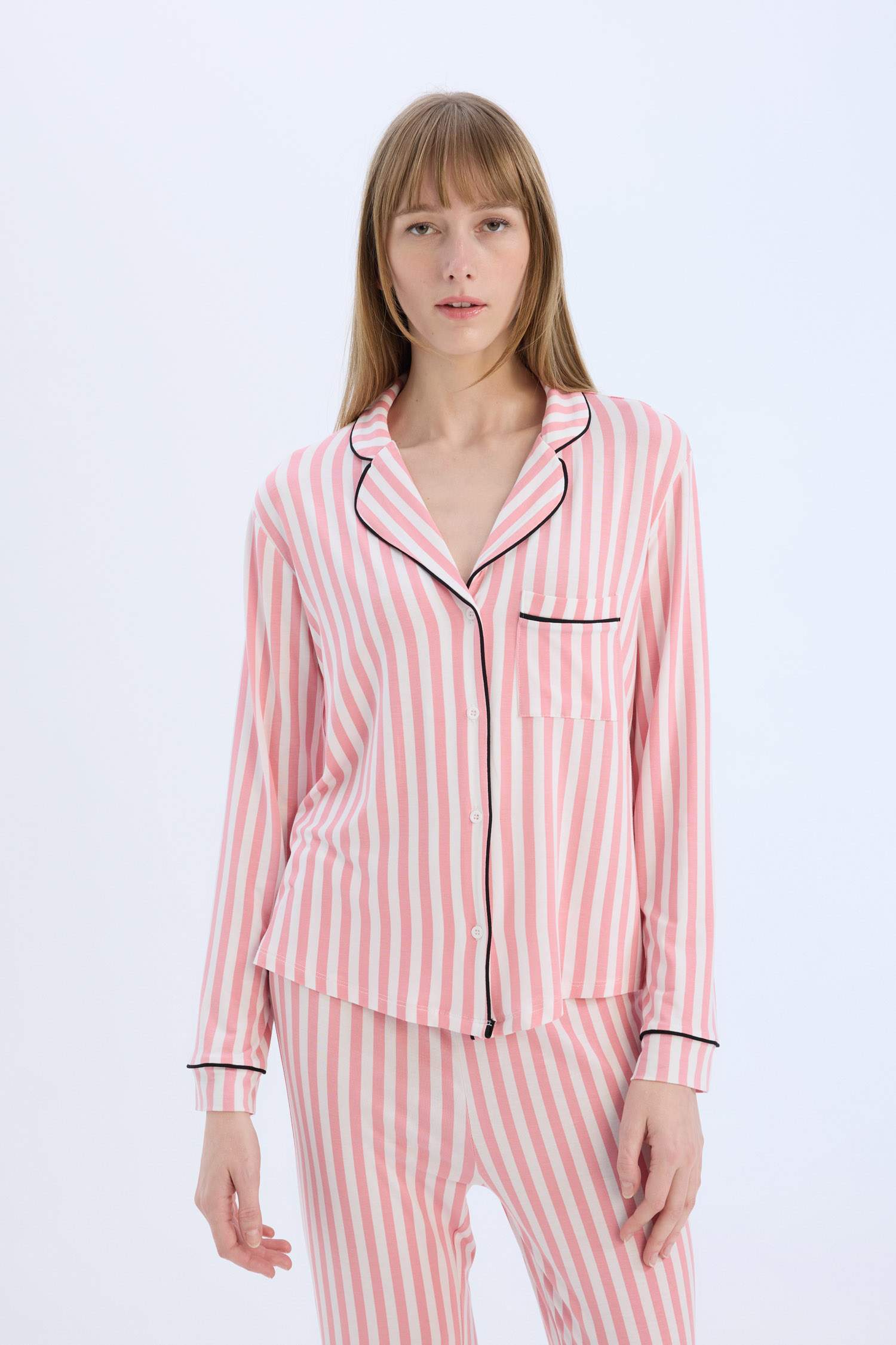 Fall in Love қалыпты пішім пиджама жағасы 2 Трикотаж жиынтығы