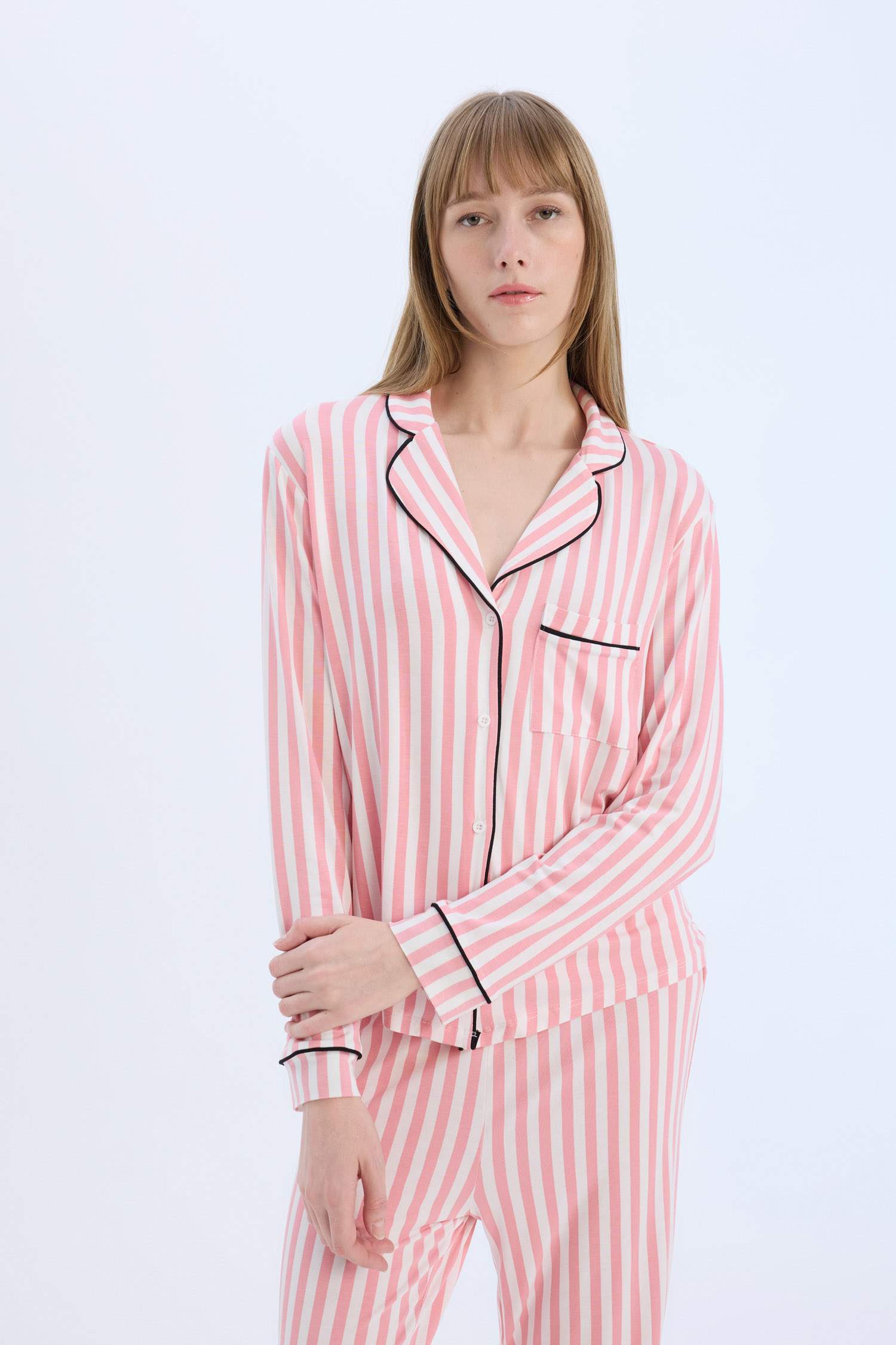 Fall in Love қалыпты пішім пиджама жағасы 2 Трикотаж жиынтығы