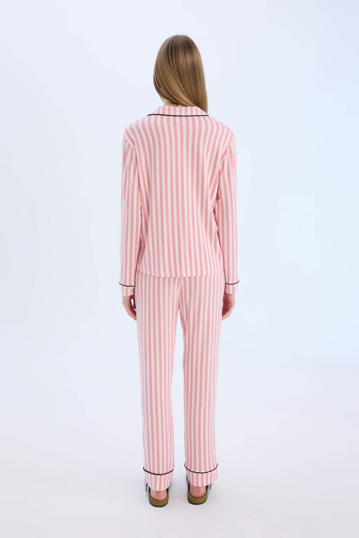 Fall in Love қалыпты пішім пиджама жағасы 2 Трикотаж жиынтығы