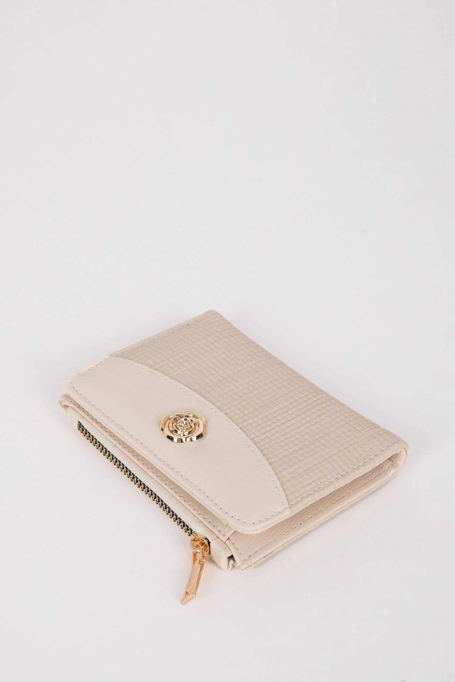 Kadın Toka Detaylı Suni Deri Cüzdan