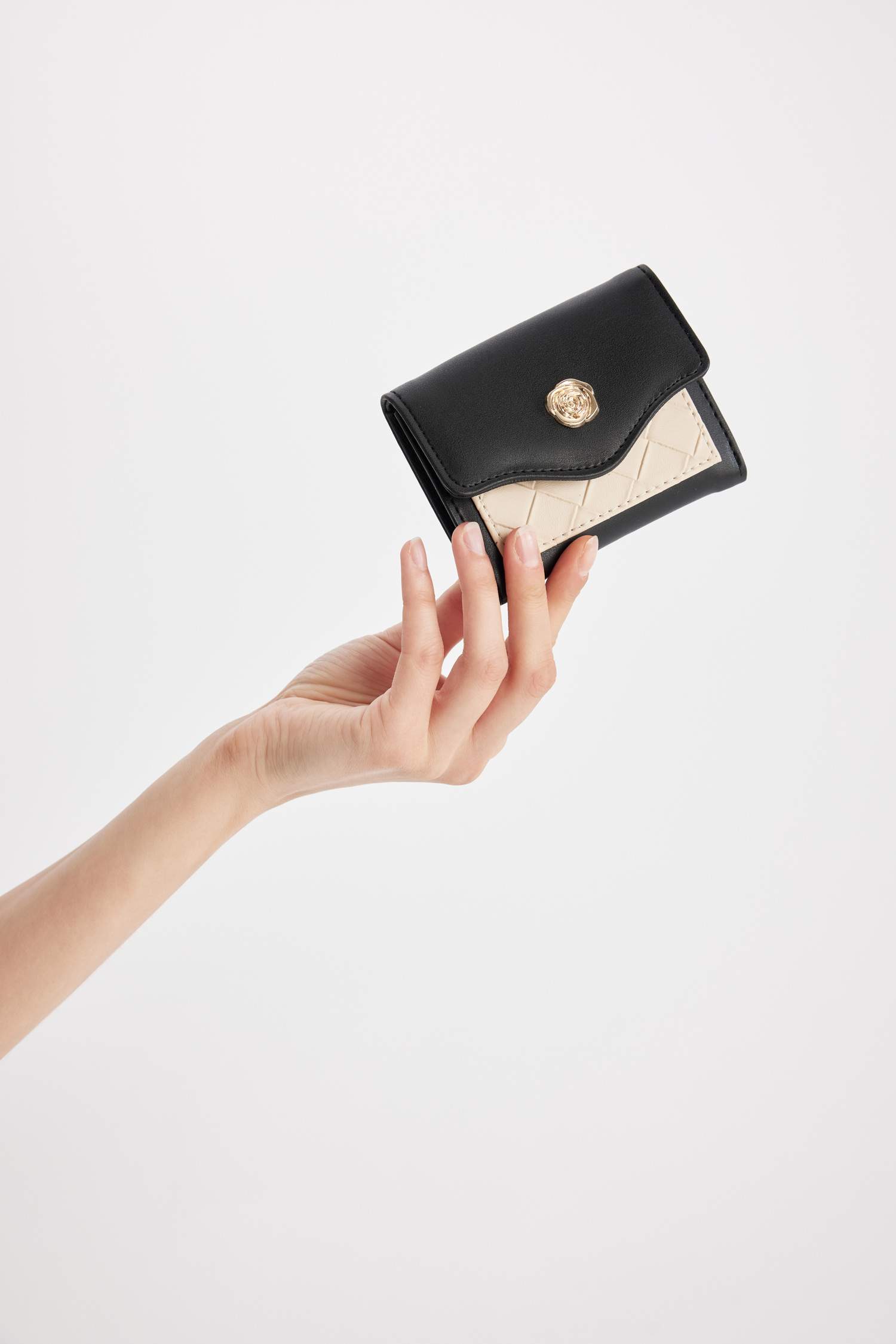 Kadın Kapitone Desenli Suni Deri Cüzdan