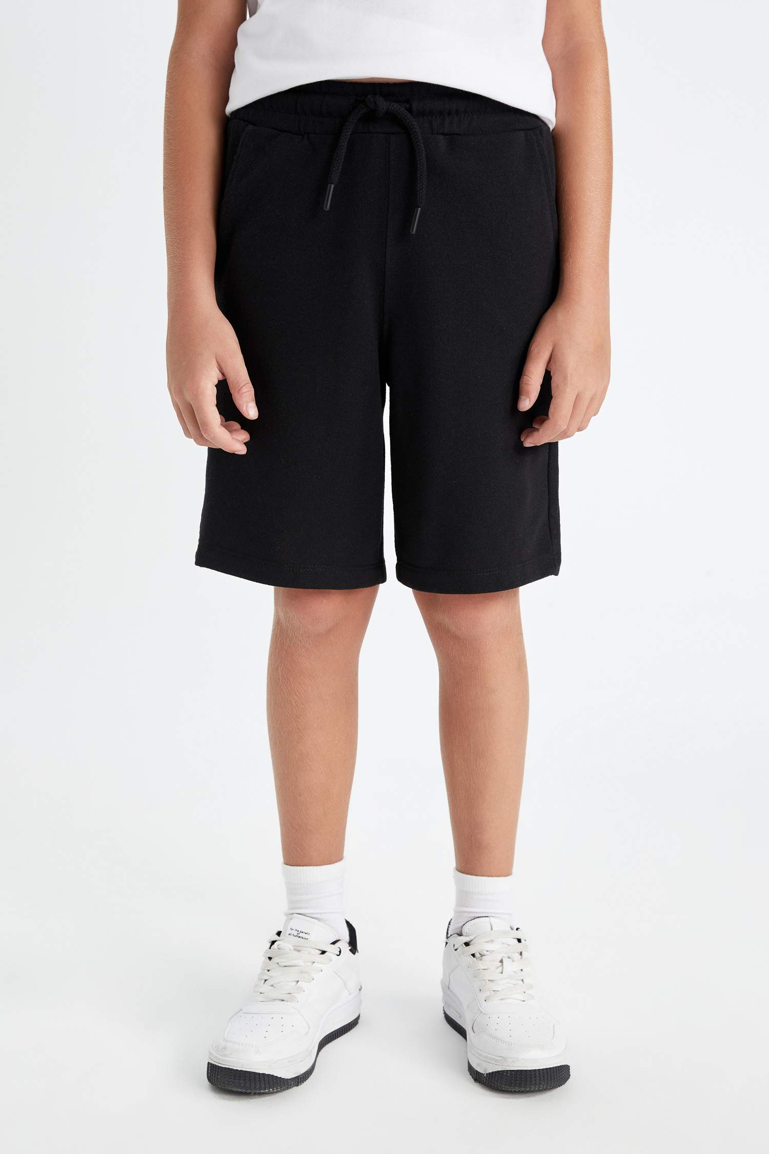 شورت ولادي بيكة قصة عادية