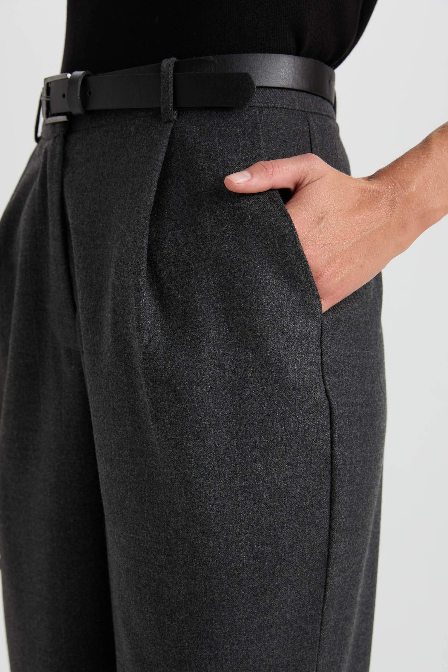 بنطلون برجل واسع وايد ليج وخصر عالي