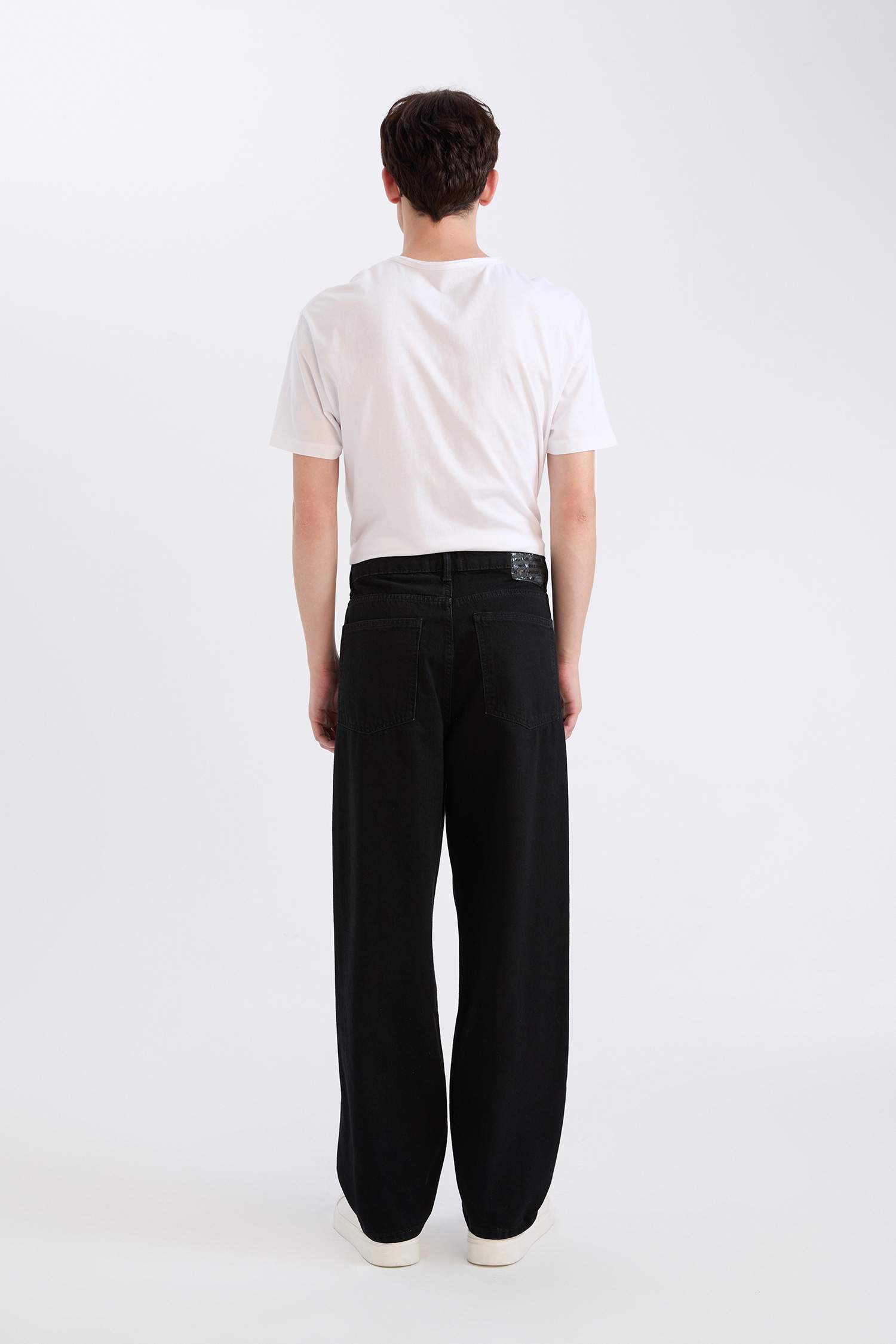 سروال جينز باجي وايد ليج