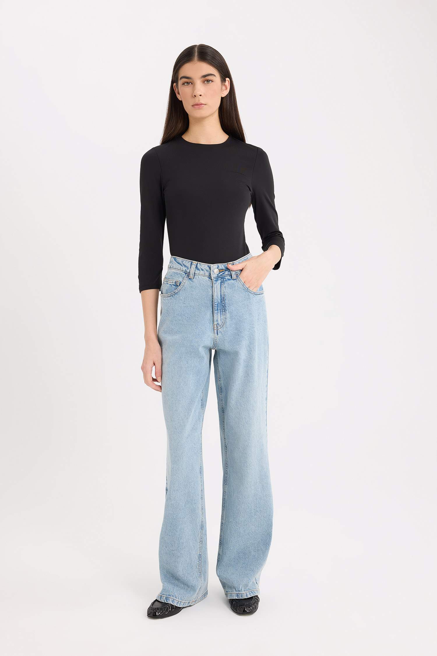 Body basique à manches mi-longues et col rond avec boutons-pression Coupe régulière