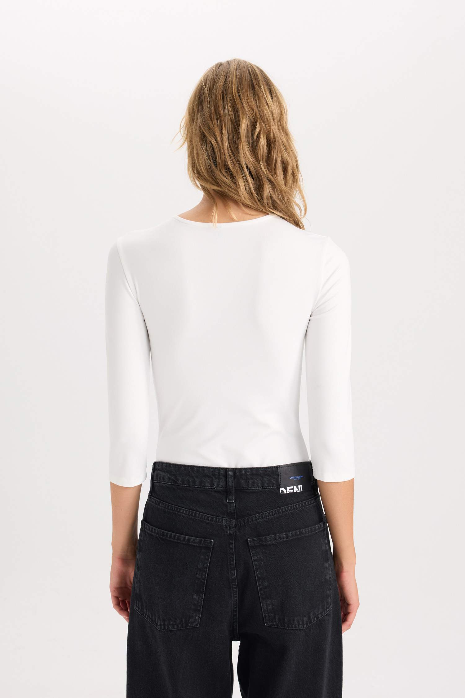 Regular Fit Bisiklet Yaka Basic Düz Yarım Kollu Çıtçıtlı Body