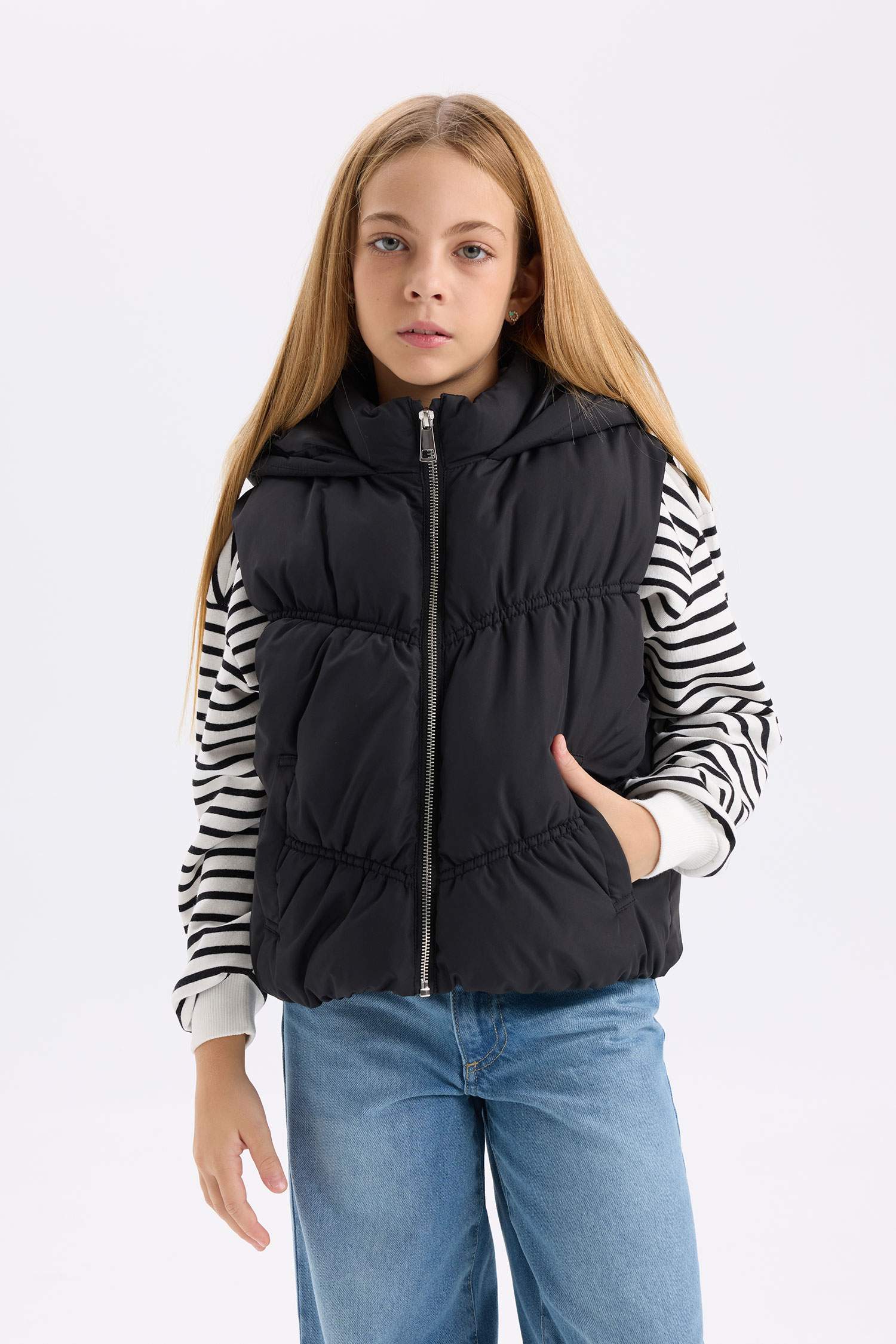 Kız Çocuk Su Geçirmez Kapüşonlu Fermuarlı Şişme Yelek