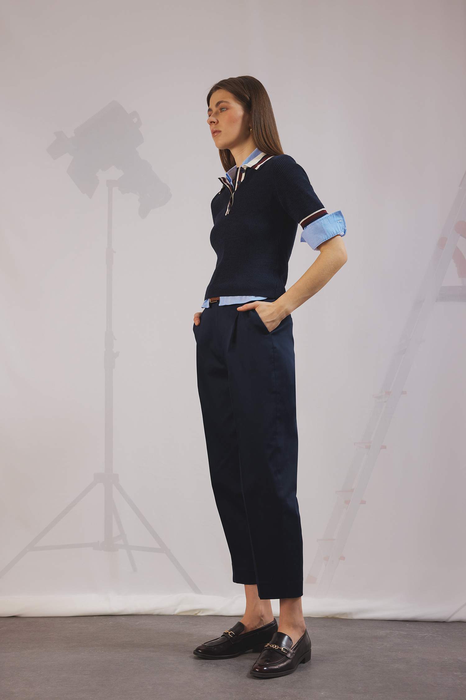 Брюки Tapered Fit с высокой талией и укороченными штанинами