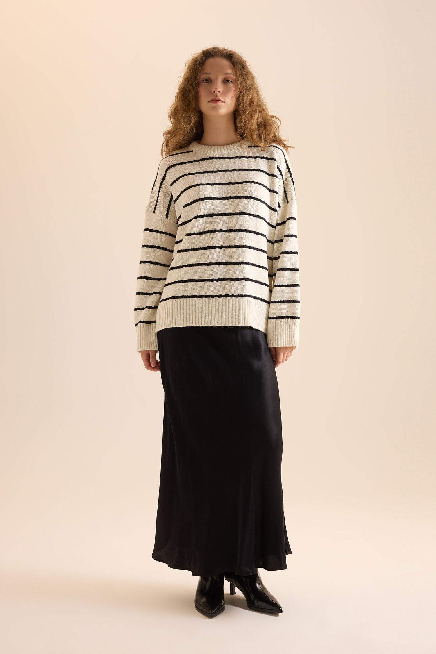 A Kesim Normal Bel Saten Maxi Etek