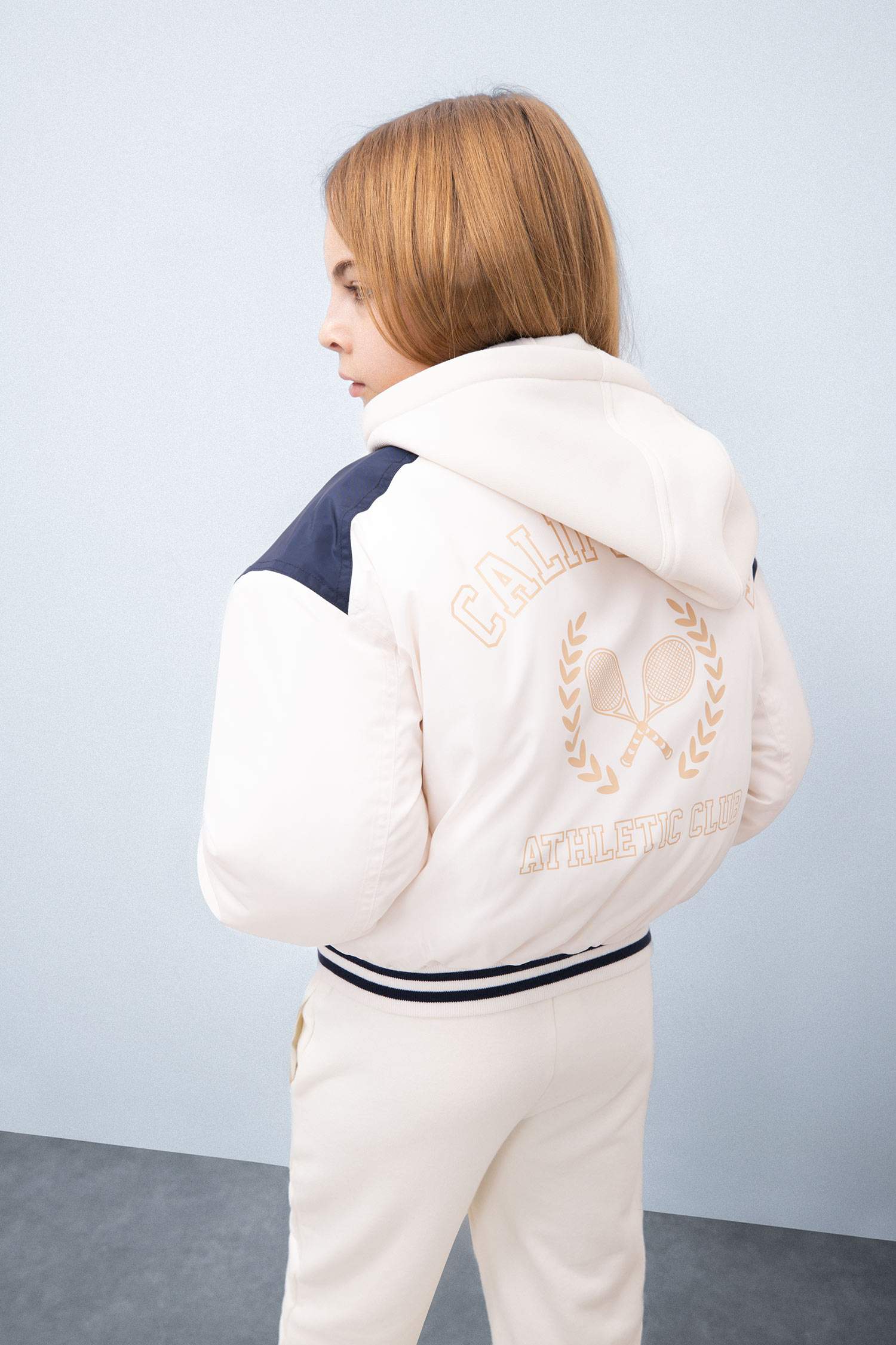 Kız Çocuk Su Geçirmez Şişme Bomber Mont Kapüşonlu Kolej Yaka Nakışlı Cepli